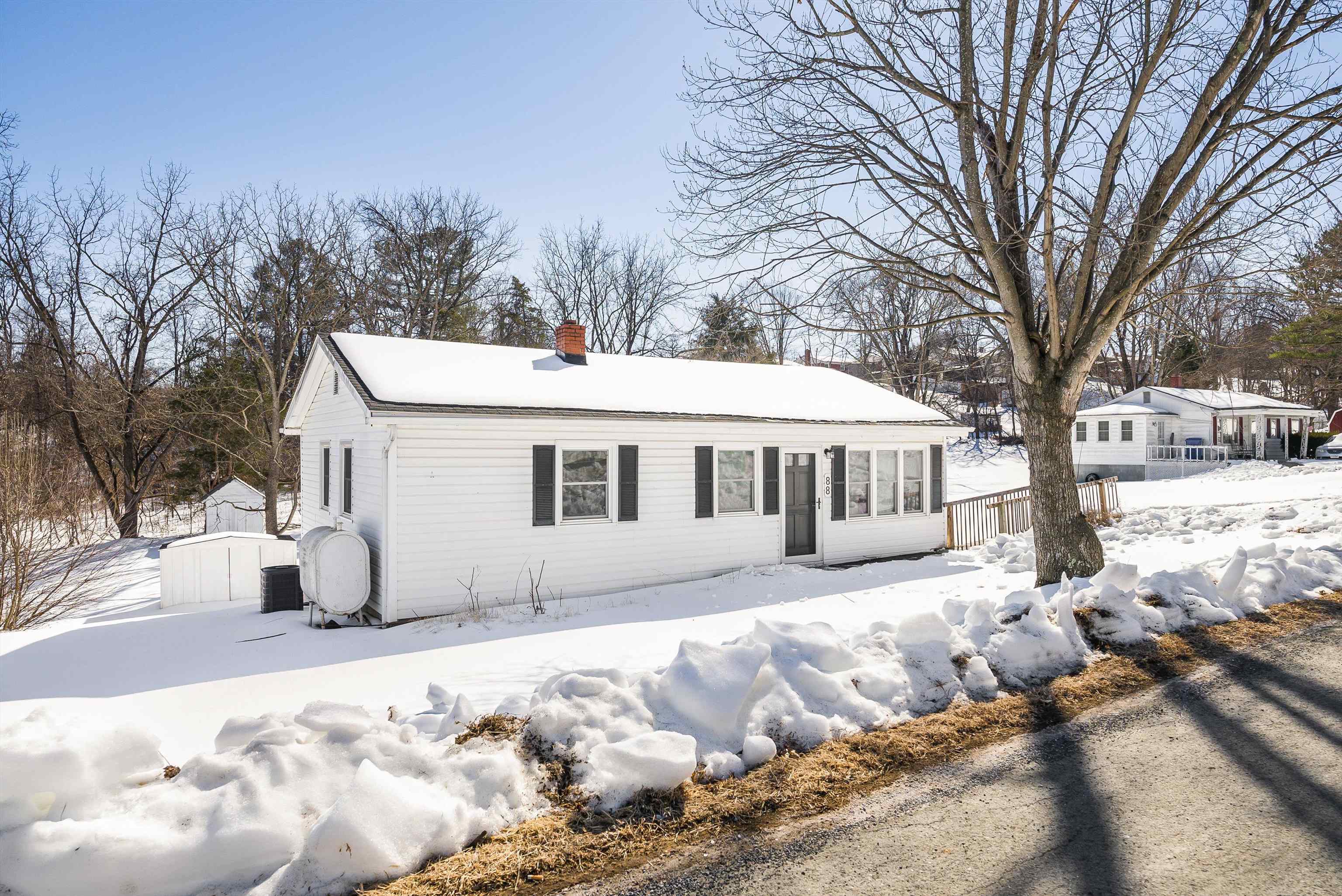 88 BEVERLEY ST, VERONA, Virginia 24482, 3 Bedrooms Bedrooms, ,1 BathroomBathrooms,Residential,88 BEVERLEY ST,673179 MLS # 673179