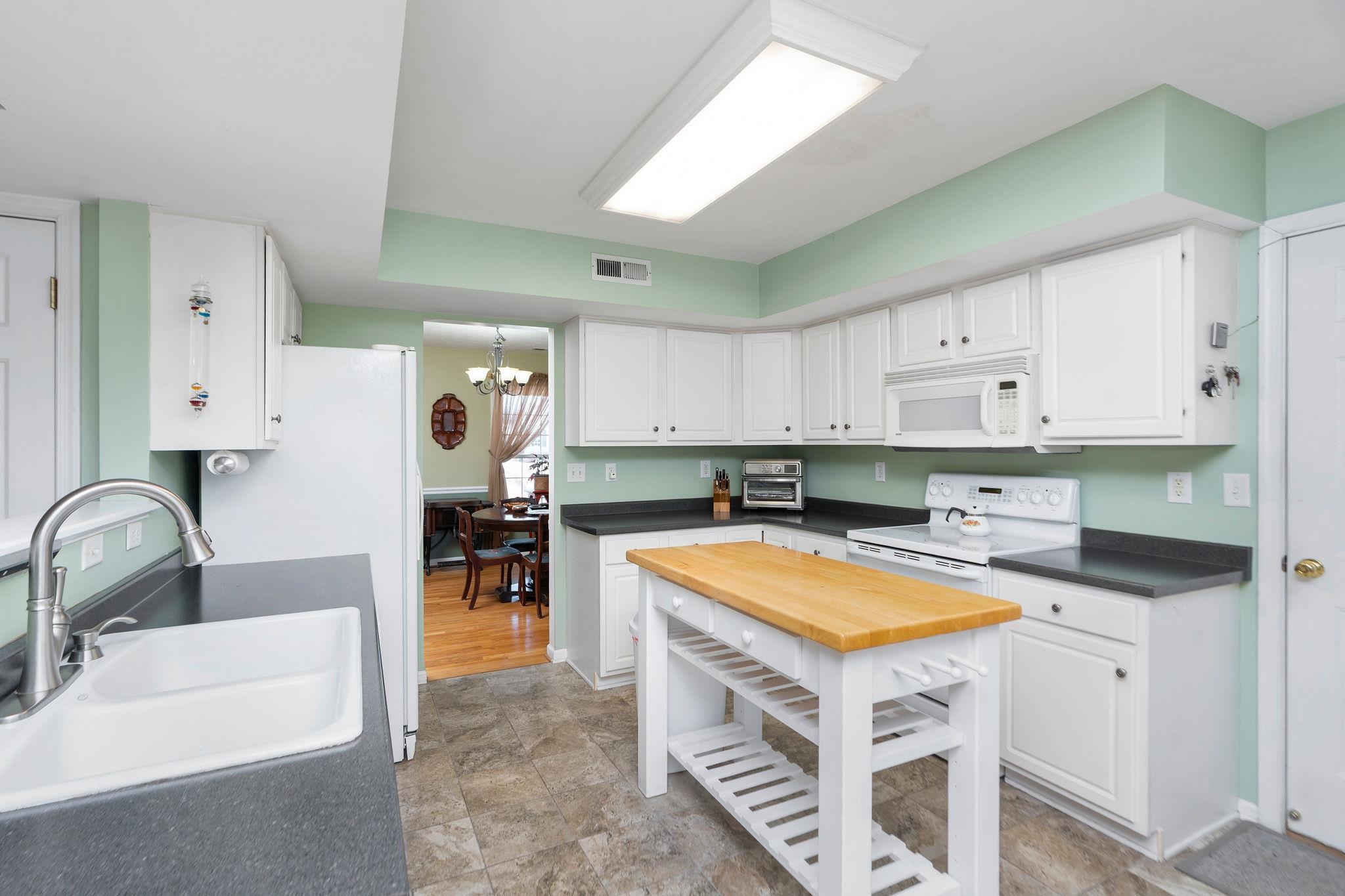 419 WYNDHAM HILL DR, FISHERSVILLE, Virginia 22939, 4 Bedrooms Bedrooms, ,2 BathroomsBathrooms,Residential,419 WYNDHAM HILL DR,673180 MLS # 673180