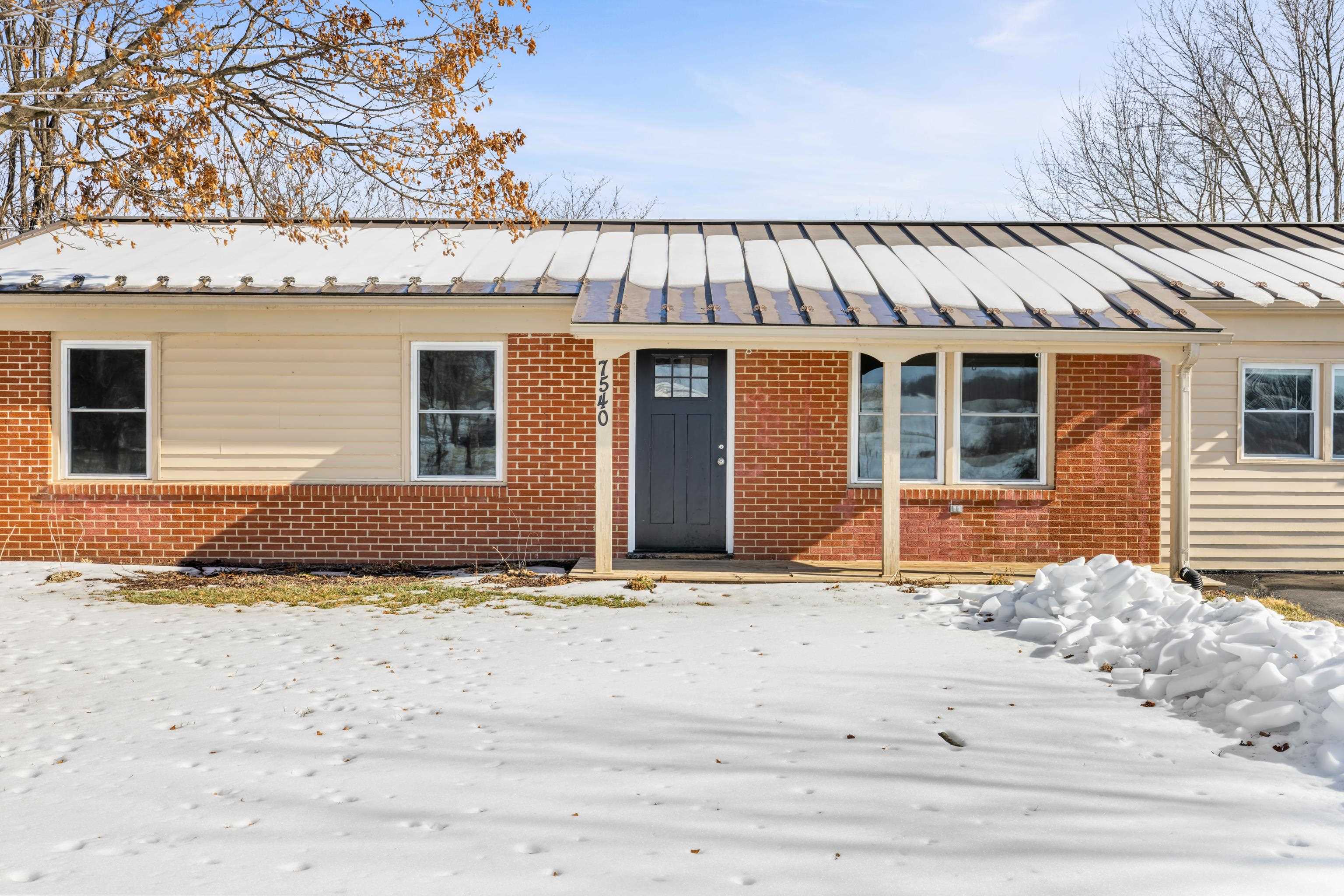 7540 SPRING CREEK RD, BRIDGEWATER, Virginia 22812, 4 Bedrooms Bedrooms, ,2 BathroomsBathrooms,Residential,7540 SPRING CREEK RD,673181 MLS # 673181