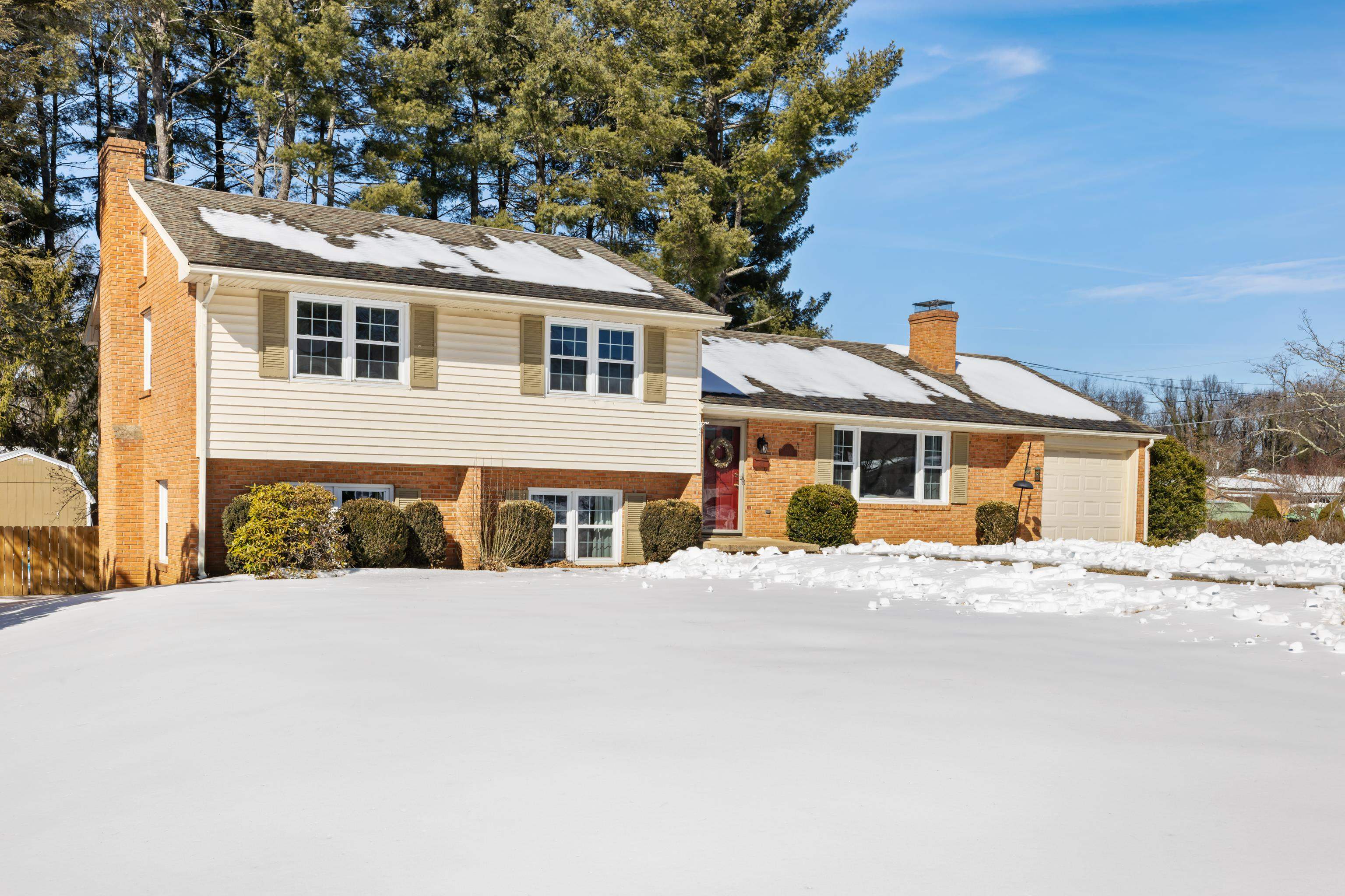 1200 CLUB RD, WAYNESBORO, Virginia 22980, 4 Bedrooms Bedrooms, ,2 BathroomsBathrooms,Residential,1200 CLUB RD,673185 MLS # 673185