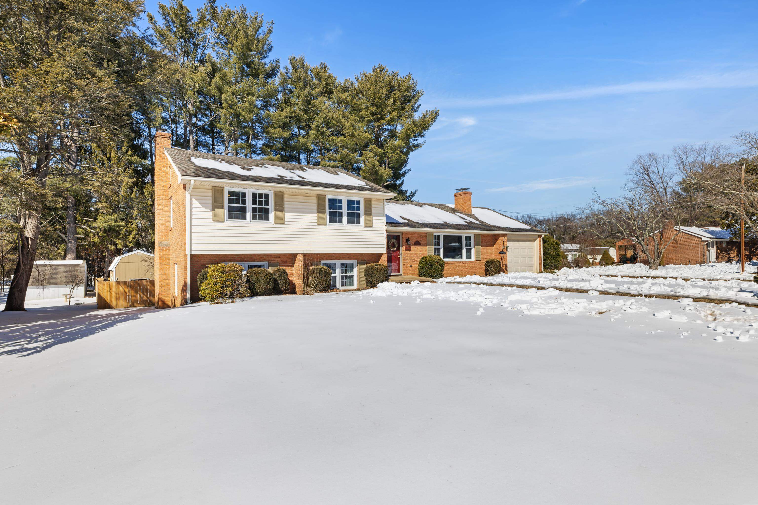 1200 CLUB RD, WAYNESBORO, Virginia 22980, 4 Bedrooms Bedrooms, ,2 BathroomsBathrooms,Residential,1200 CLUB RD,673185 MLS # 673185