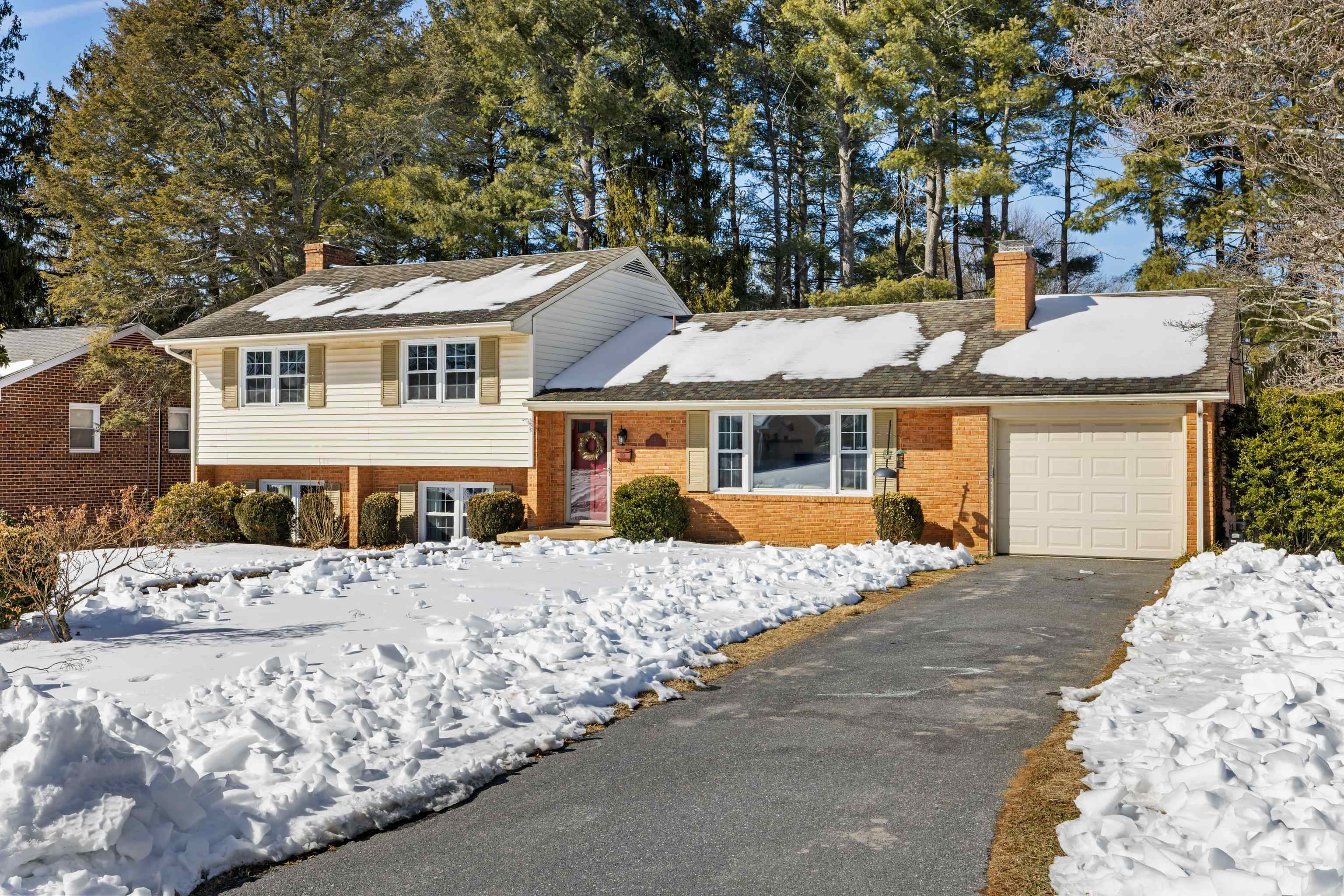 1200 CLUB RD, WAYNESBORO, Virginia 22980, 4 Bedrooms Bedrooms, ,2 BathroomsBathrooms,Residential,1200 CLUB RD,673185 MLS # 673185