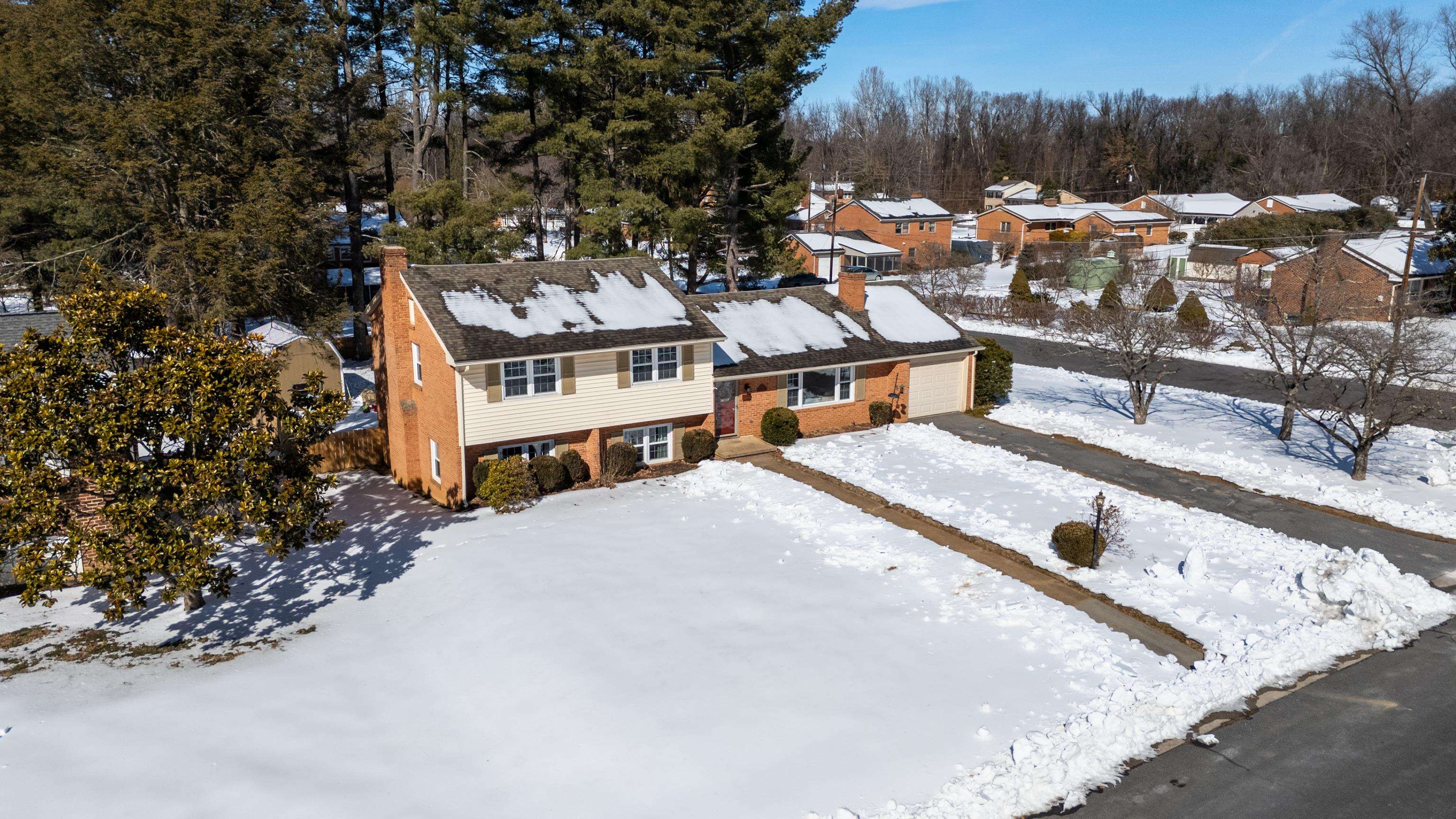 1200 CLUB RD, WAYNESBORO, Virginia 22980, 4 Bedrooms Bedrooms, ,2 BathroomsBathrooms,Residential,1200 CLUB RD,673185 MLS # 673185