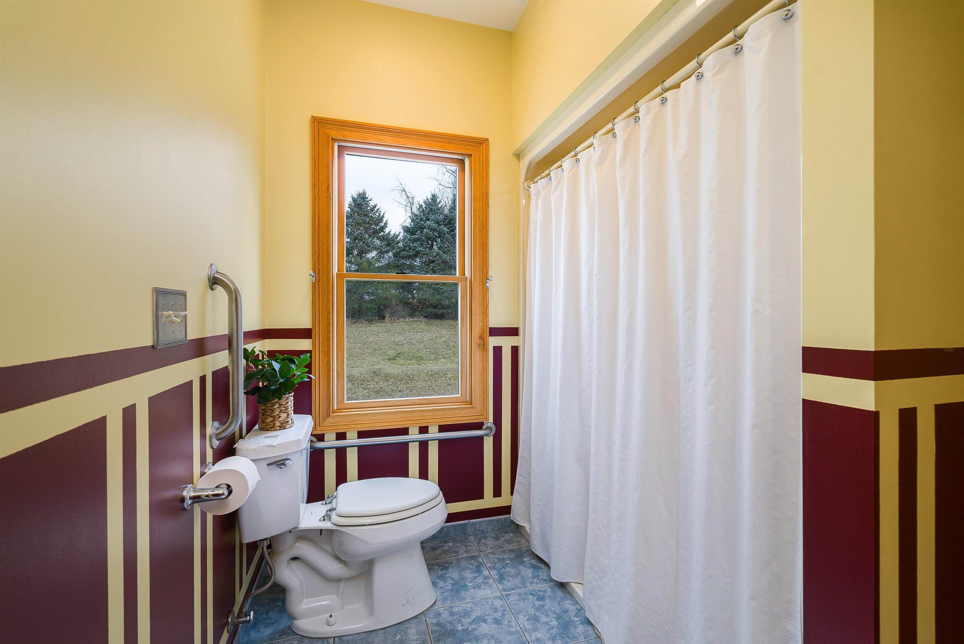 96 SHALOM RD, WAYNESBORO, Virginia 22980, 3 Bedrooms Bedrooms, ,2 BathroomsBathrooms,Residential,96 SHALOM RD,673188 MLS # 673188