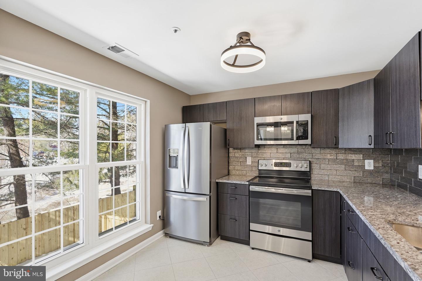 2808 EMMA LEE ST #201, FALLS CHURCH, Virginia 22042, 2 Bedrooms Bedrooms, ,2 BathroomsBathrooms,Residential,For sale,2808 EMMA LEE ST #201,VAFX2289454 MLS # VAFX2289454