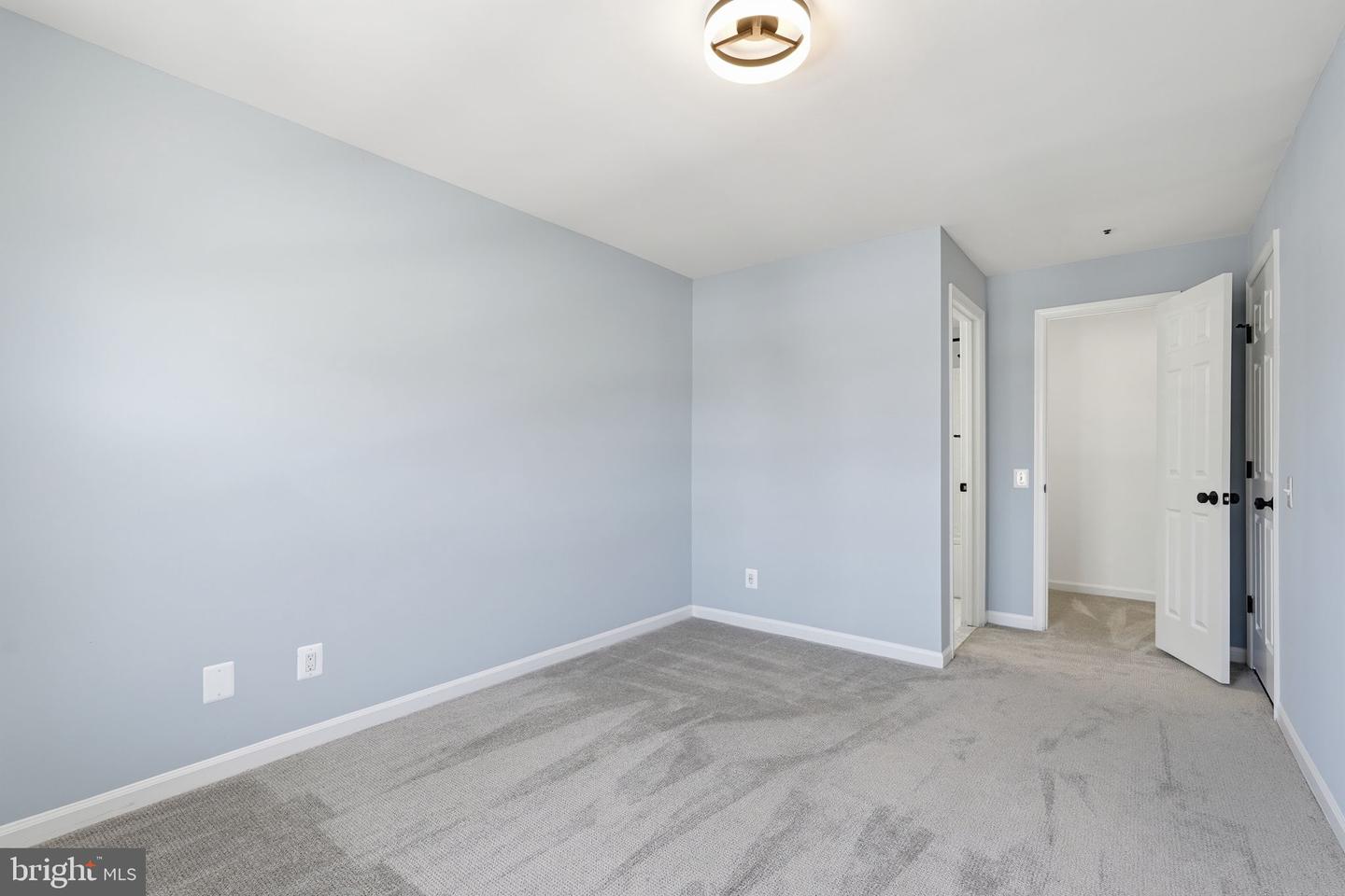 2808 EMMA LEE ST #201, FALLS CHURCH, Virginia 22042, 2 Bedrooms Bedrooms, ,2 BathroomsBathrooms,Residential,For sale,2808 EMMA LEE ST #201,VAFX2289454 MLS # VAFX2289454