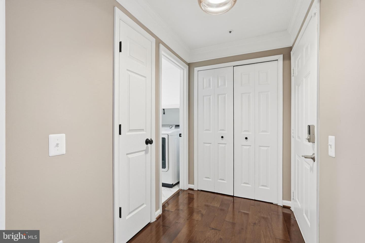 2808 EMMA LEE ST #201, FALLS CHURCH, Virginia 22042, 2 Bedrooms Bedrooms, ,2 BathroomsBathrooms,Residential,For sale,2808 EMMA LEE ST #201,VAFX2289454 MLS # VAFX2289454