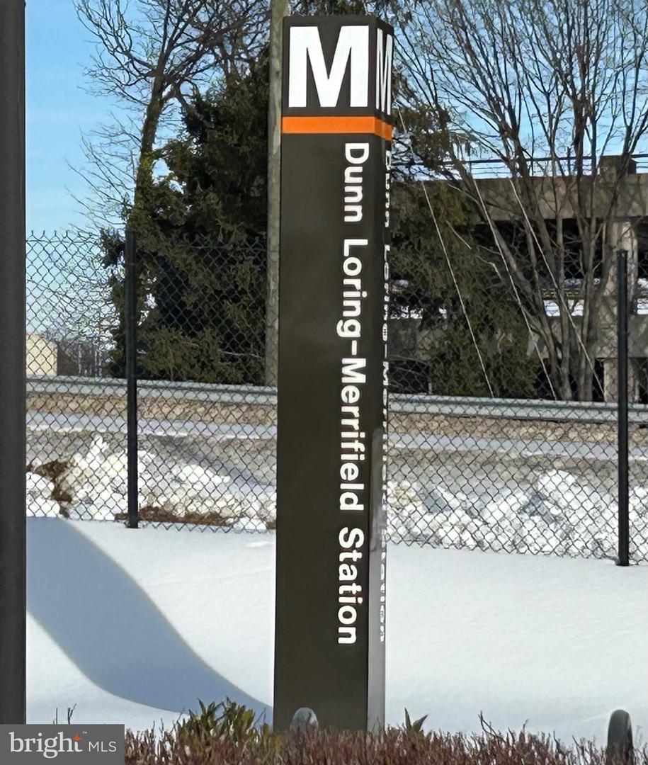 2808 EMMA LEE ST #201, FALLS CHURCH, Virginia 22042, 2 Bedrooms Bedrooms, ,2 BathroomsBathrooms,Residential,For sale,2808 EMMA LEE ST #201,VAFX2289454 MLS # VAFX2289454