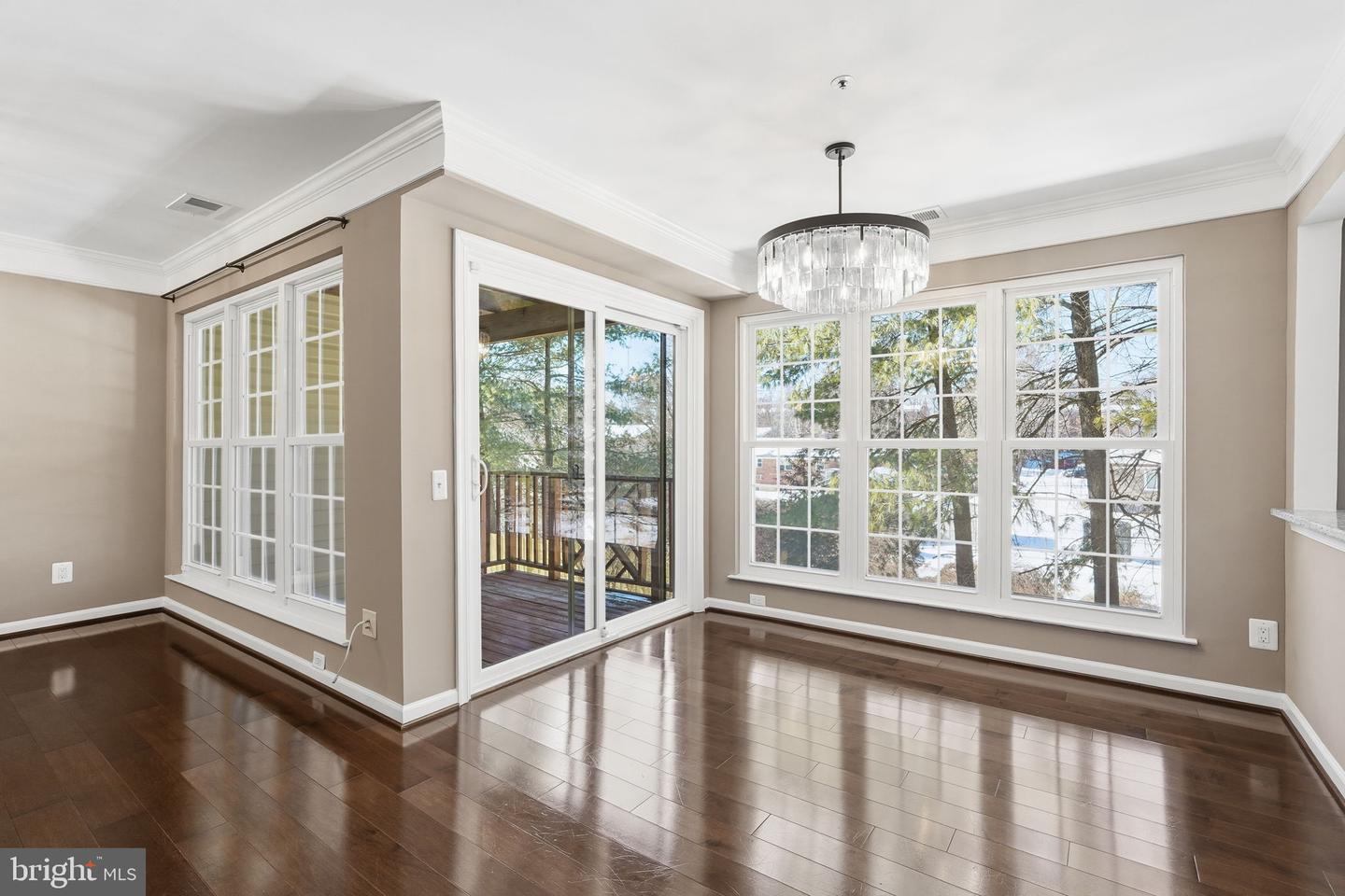 2808 EMMA LEE ST #201, FALLS CHURCH, Virginia 22042, 2 Bedrooms Bedrooms, ,2 BathroomsBathrooms,Residential,For sale,2808 EMMA LEE ST #201,VAFX2289454 MLS # VAFX2289454