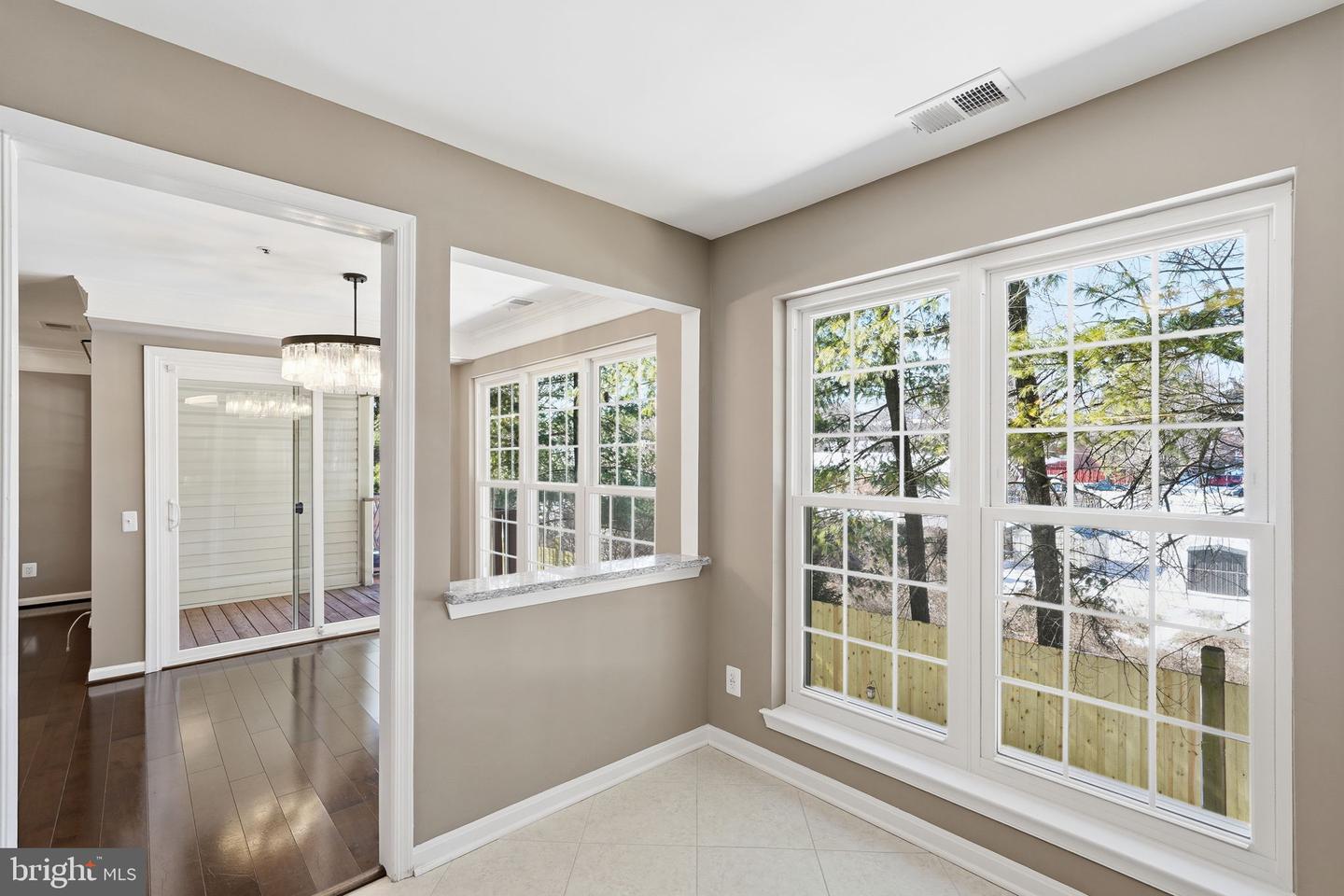 2808 EMMA LEE ST #201, FALLS CHURCH, Virginia 22042, 2 Bedrooms Bedrooms, ,2 BathroomsBathrooms,Residential,For sale,2808 EMMA LEE ST #201,VAFX2289454 MLS # VAFX2289454