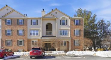 2808 EMMA LEE ST #201, FALLS CHURCH, Virginia 22042, 2 Bedrooms Bedrooms, ,2 BathroomsBathrooms,Residential,For sale,2808 EMMA LEE ST #201,VAFX2289454 MLS # VAFX2289454
