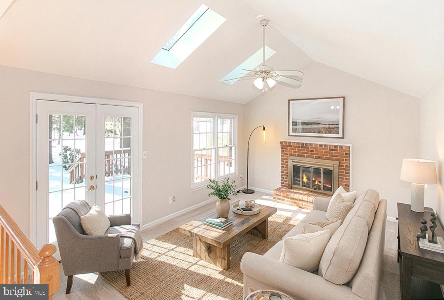 4634 STAR FLOWER DR, CHANTILLY, Virginia 20151, 4 Bedrooms Bedrooms, ,2 BathroomsBathrooms,Residential,For sale,4634 STAR FLOWER DR,VAFX2289820 MLS # VAFX2289820