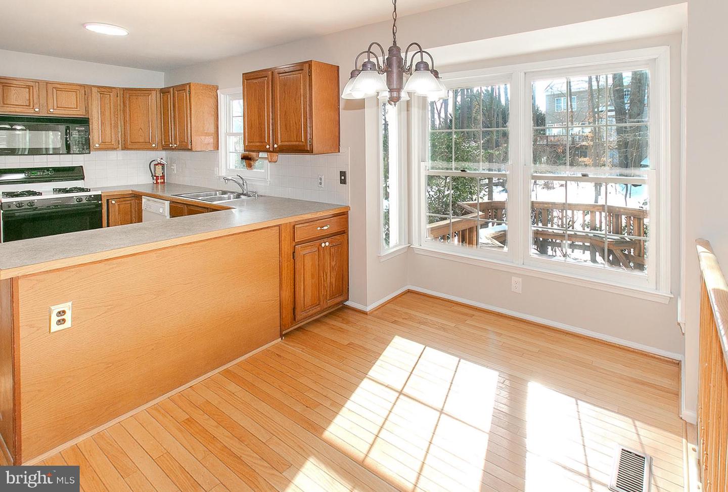 4634 STAR FLOWER DR, CHANTILLY, Virginia 20151, 4 Bedrooms Bedrooms, ,2 BathroomsBathrooms,Residential,For sale,4634 STAR FLOWER DR,VAFX2289820 MLS # VAFX2289820