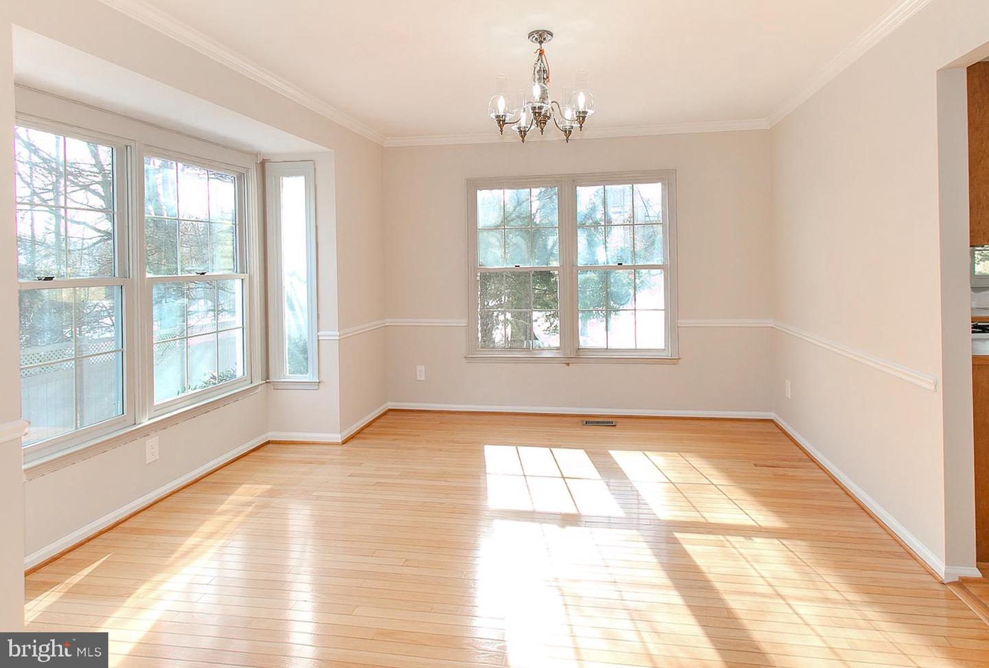 4634 STAR FLOWER DR, CHANTILLY, Virginia 20151, 4 Bedrooms Bedrooms, ,2 BathroomsBathrooms,Residential,For sale,4634 STAR FLOWER DR,VAFX2289820 MLS # VAFX2289820