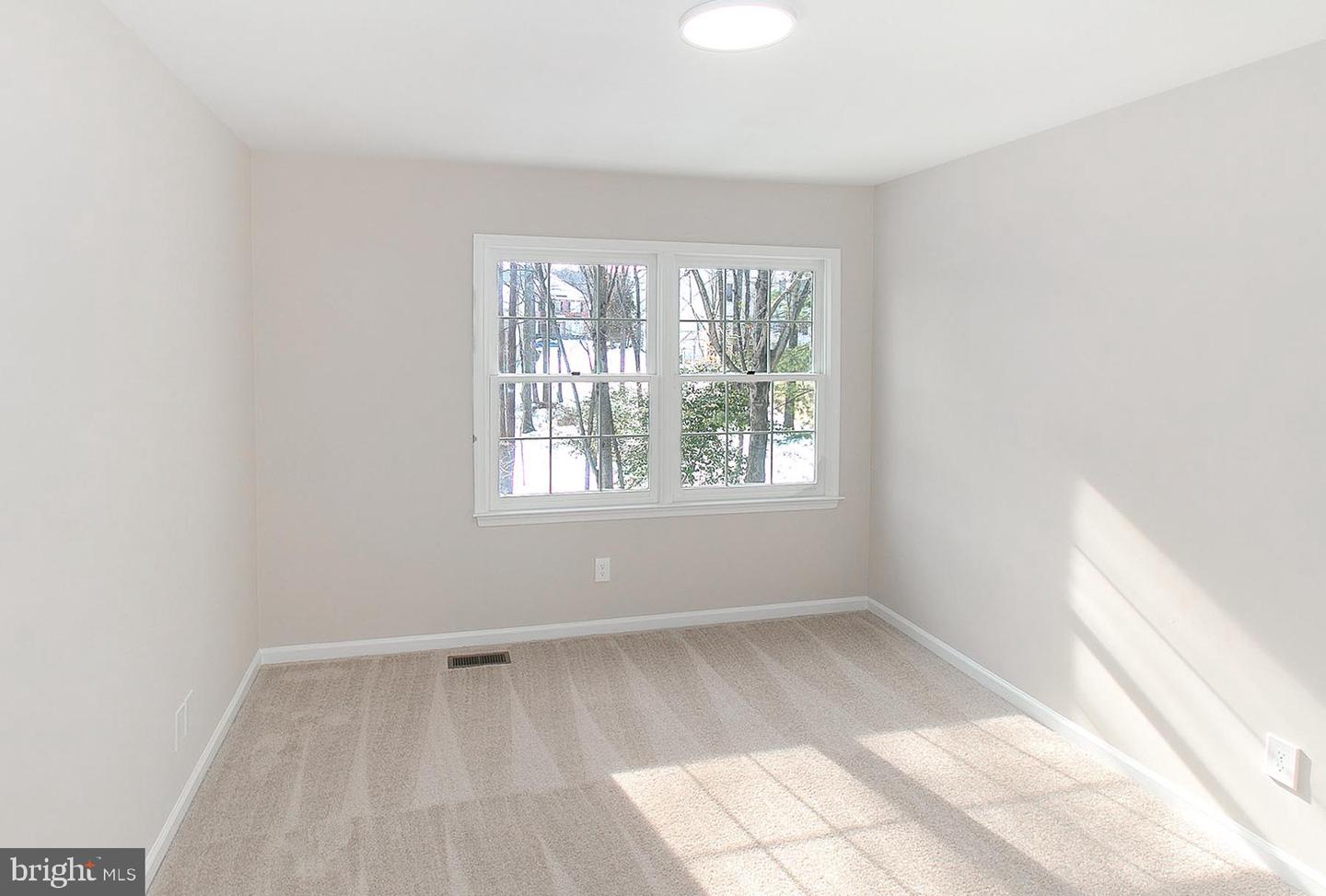 4634 STAR FLOWER DR, CHANTILLY, Virginia 20151, 4 Bedrooms Bedrooms, ,2 BathroomsBathrooms,Residential,For sale,4634 STAR FLOWER DR,VAFX2289820 MLS # VAFX2289820