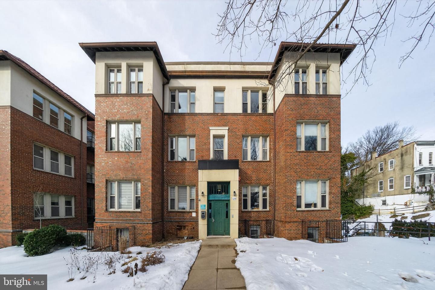 1218 PERRY ST NE #201, WASHINGTON, District Of Columbia 20017, 2 Bedrooms Bedrooms, ,1 BathroomBathrooms,Residential,For sale,1218 PERRY ST NE #201,DCDC2245176 MLS # DCDC2245176