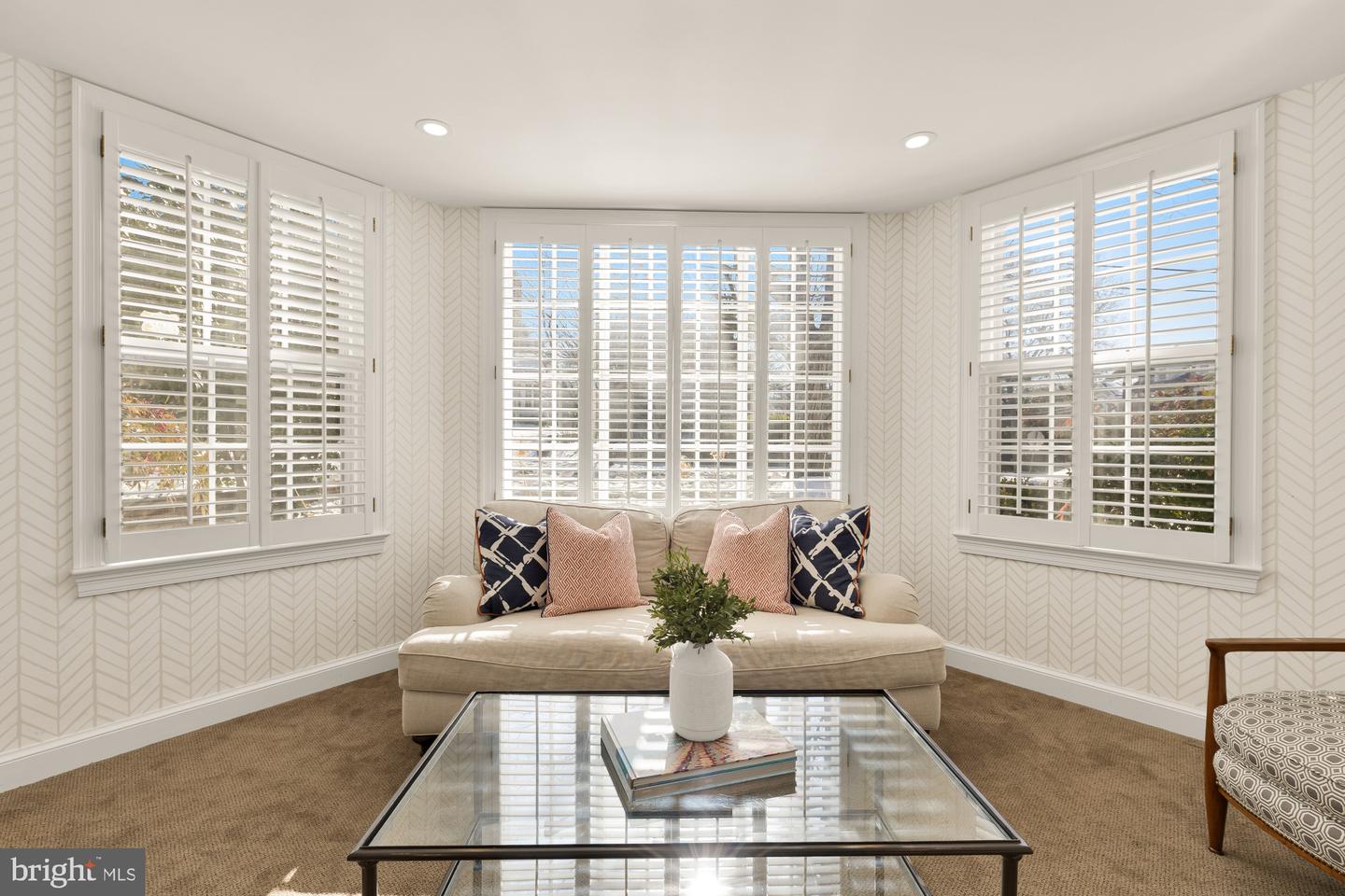 4501 47TH ST NW, WASHINGTON, District Of Columbia 20016, 5 Bedrooms Bedrooms, 8 Rooms Rooms,3 BathroomsBathrooms,Residential,For sale,4501 47TH ST NW,DCDC2245182 MLS # DCDC2245182