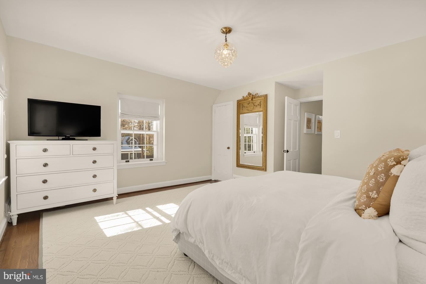 4501 47TH ST NW, WASHINGTON, District Of Columbia 20016, 5 Bedrooms Bedrooms, 8 Rooms Rooms,3 BathroomsBathrooms,Residential,For sale,4501 47TH ST NW,DCDC2245182 MLS # DCDC2245182