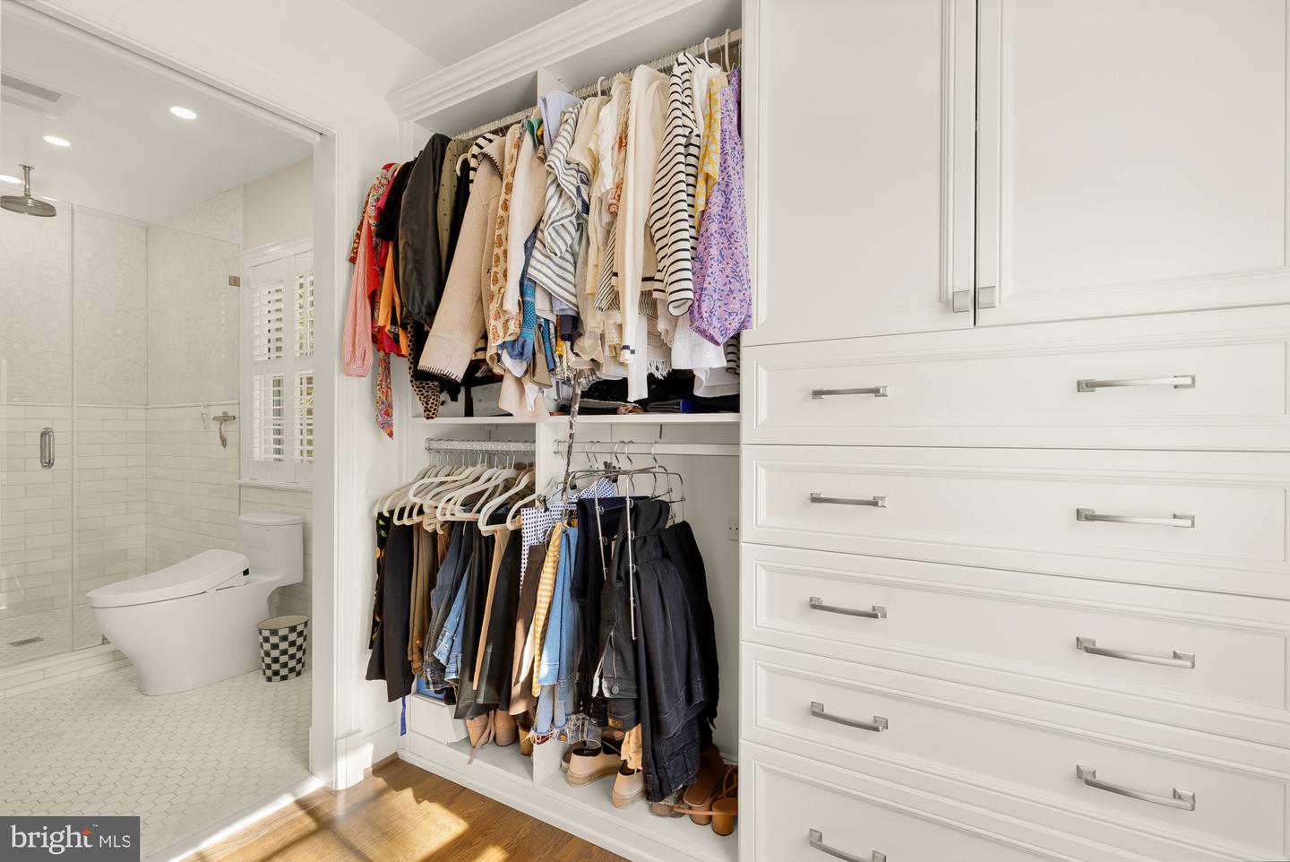 4501 47TH ST NW, WASHINGTON, District Of Columbia 20016, 5 Bedrooms Bedrooms, 8 Rooms Rooms,3 BathroomsBathrooms,Residential,For sale,4501 47TH ST NW,DCDC2245182 MLS # DCDC2245182