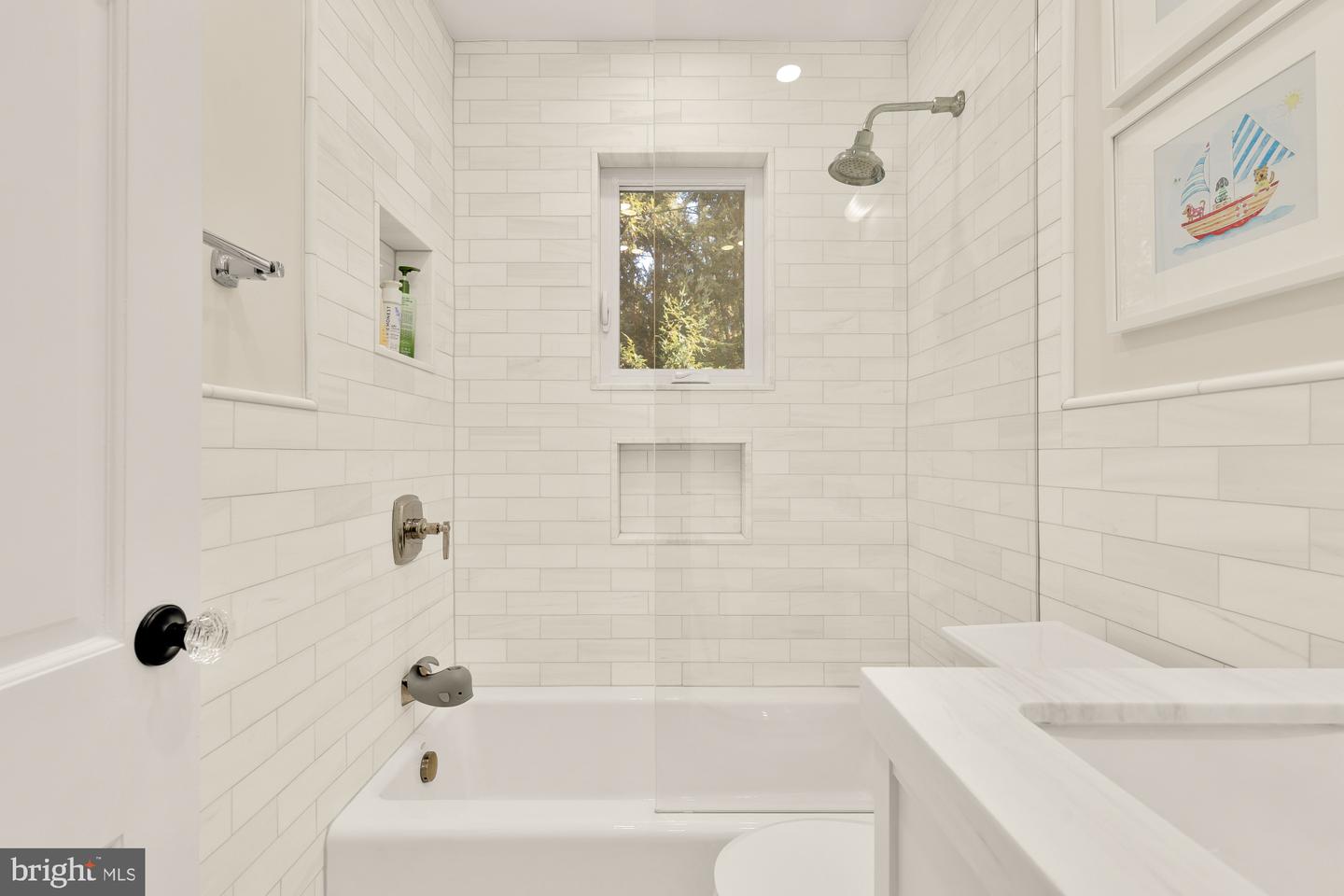 4501 47TH ST NW, WASHINGTON, District Of Columbia 20016, 5 Bedrooms Bedrooms, 8 Rooms Rooms,3 BathroomsBathrooms,Residential,For sale,4501 47TH ST NW,DCDC2245182 MLS # DCDC2245182