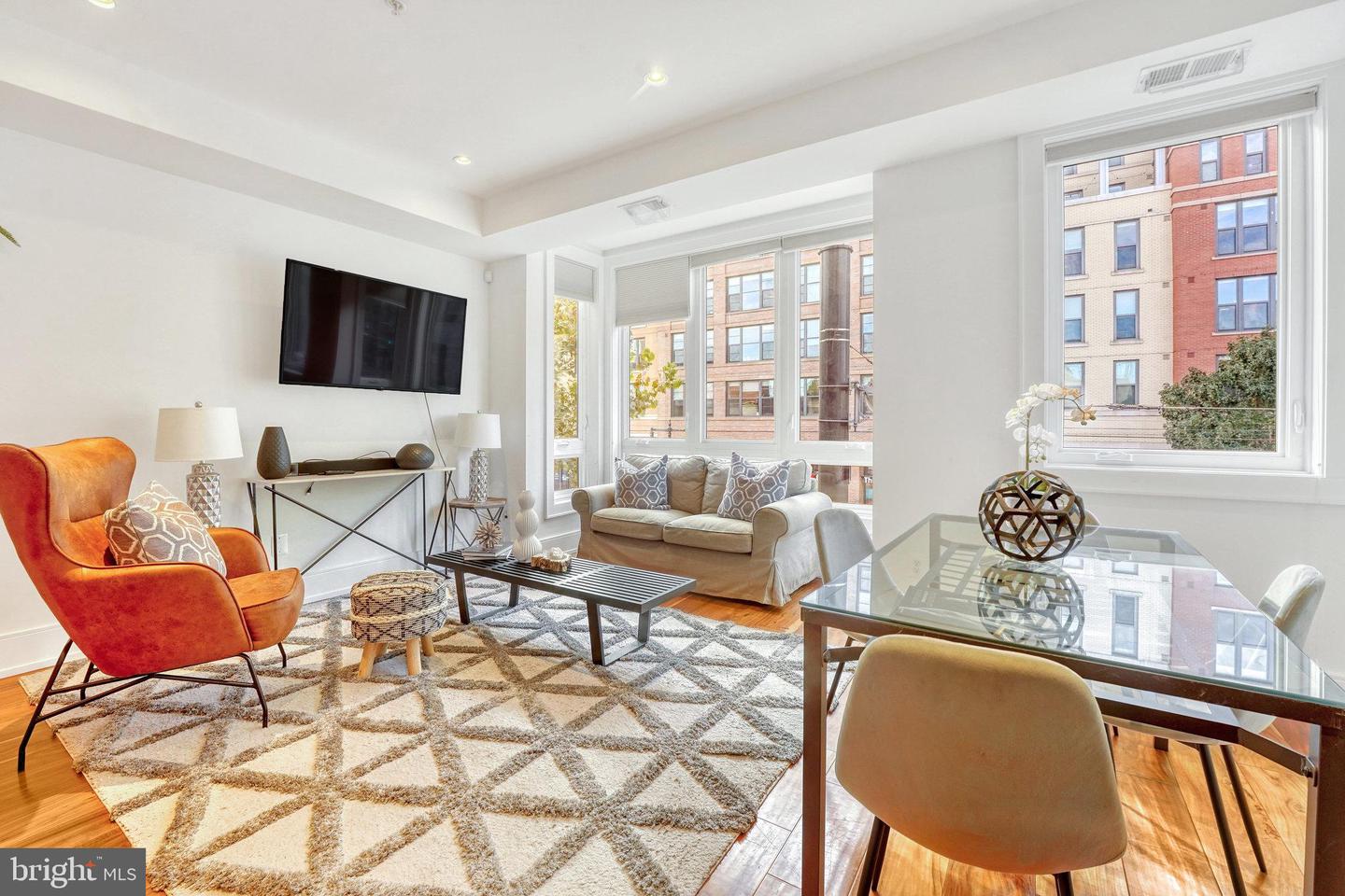 904 H ST NE #1, WASHINGTON, District Of Columbia 20002, 2 Bedrooms Bedrooms, ,2 BathroomsBathrooms,Residential,For sale,904 H ST NE #1,DCDC2245190 MLS # DCDC2245190