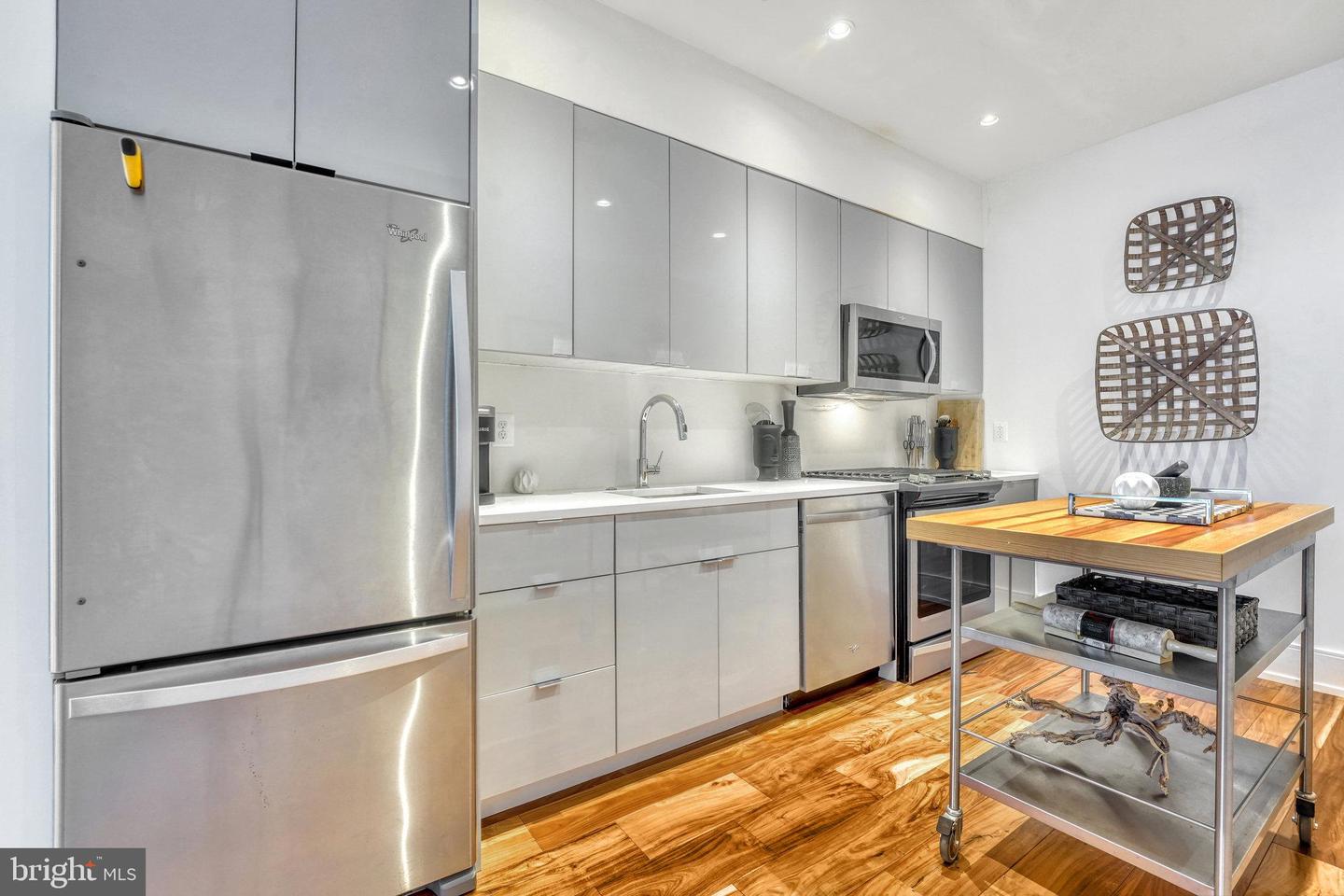 904 H ST NE #1, WASHINGTON, District Of Columbia 20002, 2 Bedrooms Bedrooms, ,2 BathroomsBathrooms,Residential,For sale,904 H ST NE #1,DCDC2245190 MLS # DCDC2245190