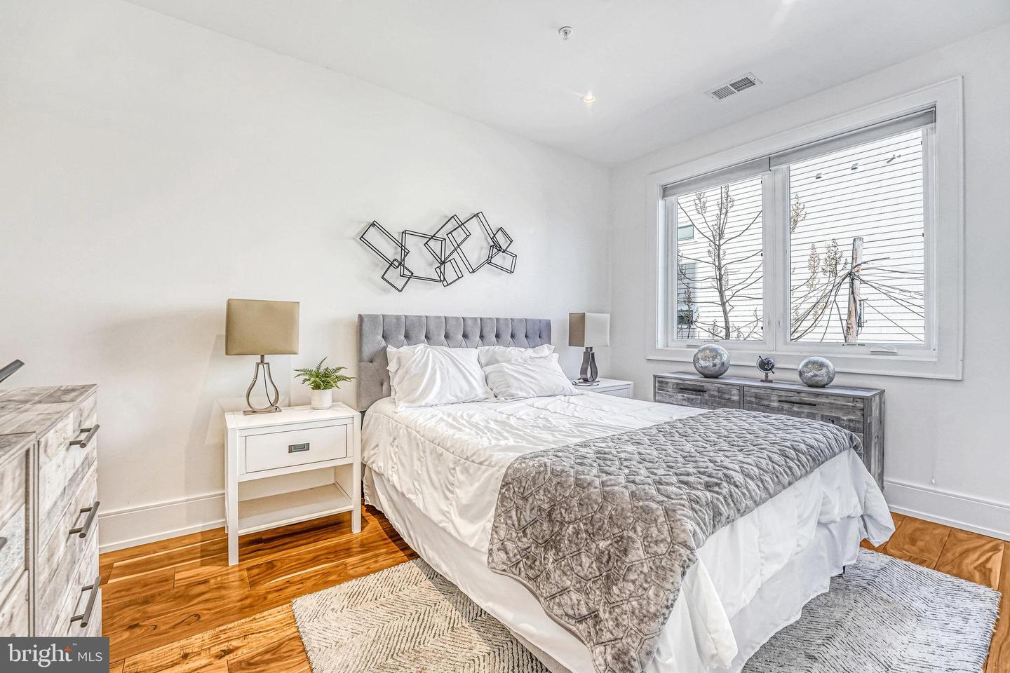 904 H ST NE #1, WASHINGTON, District Of Columbia 20002, 2 Bedrooms Bedrooms, ,2 BathroomsBathrooms,Residential,For sale,904 H ST NE #1,DCDC2245190 MLS # DCDC2245190