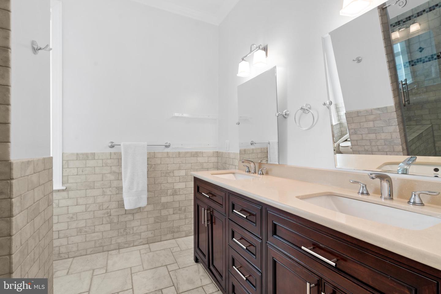 625 MASSACHUSETTS AVE NE, WASHINGTON, District Of Columbia 20002, 5 Bedrooms Bedrooms, ,4 BathroomsBathrooms,Residential,For sale,625 MASSACHUSETTS AVE NE,DCDC2245246 MLS # DCDC2245246