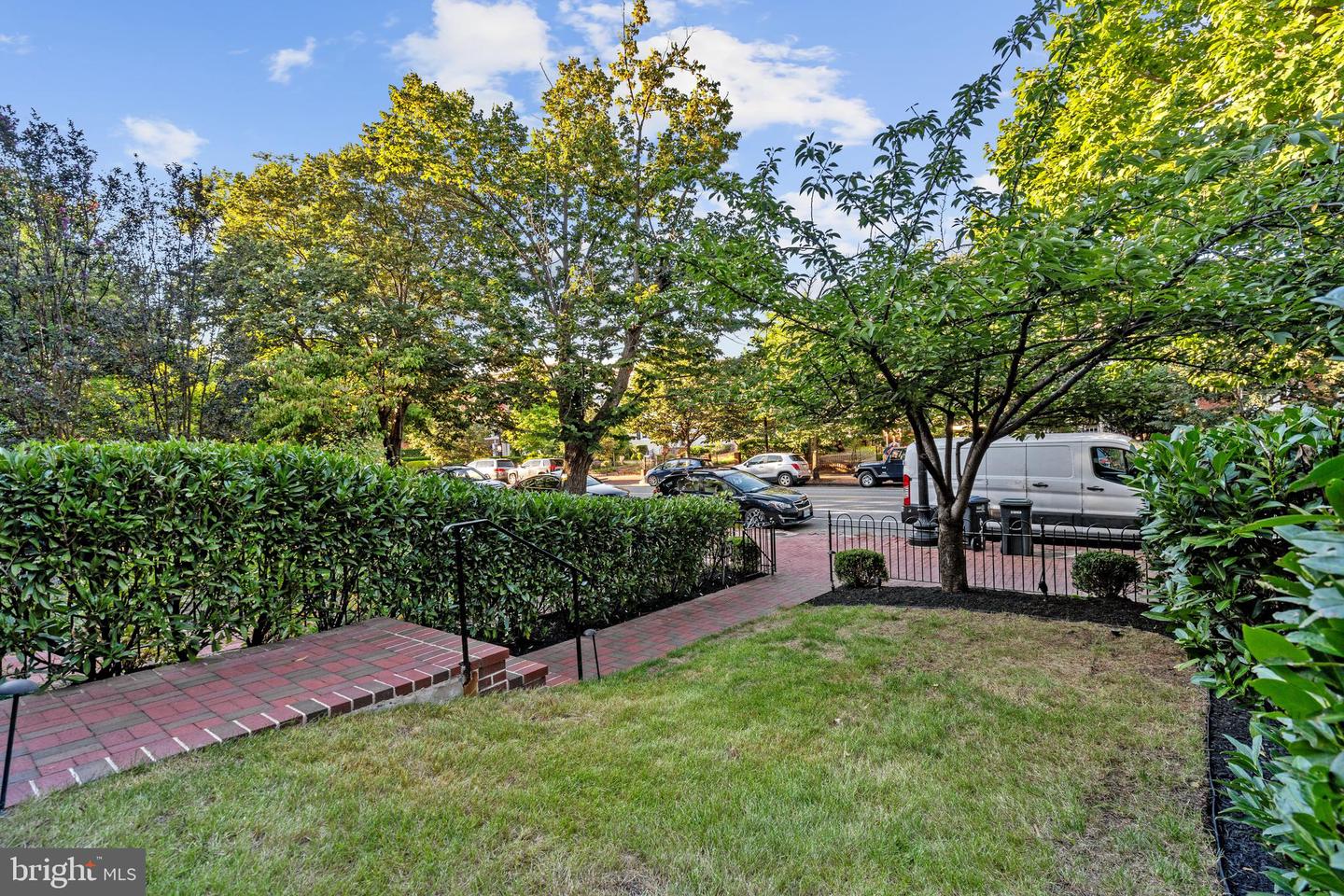 625 MASSACHUSETTS AVE NE, WASHINGTON, District Of Columbia 20002, 5 Bedrooms Bedrooms, ,4 BathroomsBathrooms,Residential,For sale,625 MASSACHUSETTS AVE NE,DCDC2245246 MLS # DCDC2245246