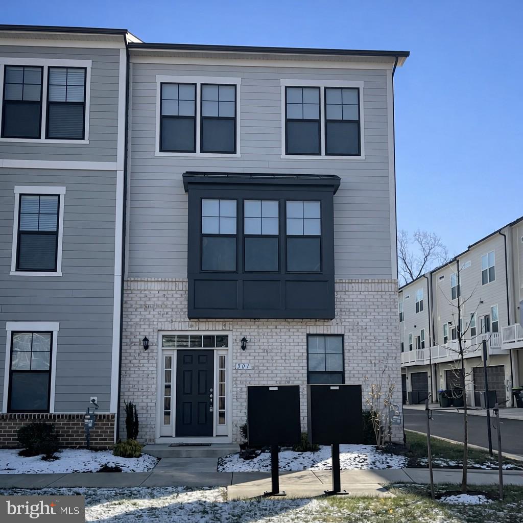 301 WILLIS ST, FREDERICKSBURG, Virginia 22401, 3 Bedrooms Bedrooms, ,3 BathroomsBathrooms,Residential,For sale,301 WILLIS ST,VAFB2009634 MLS # VAFB2009634