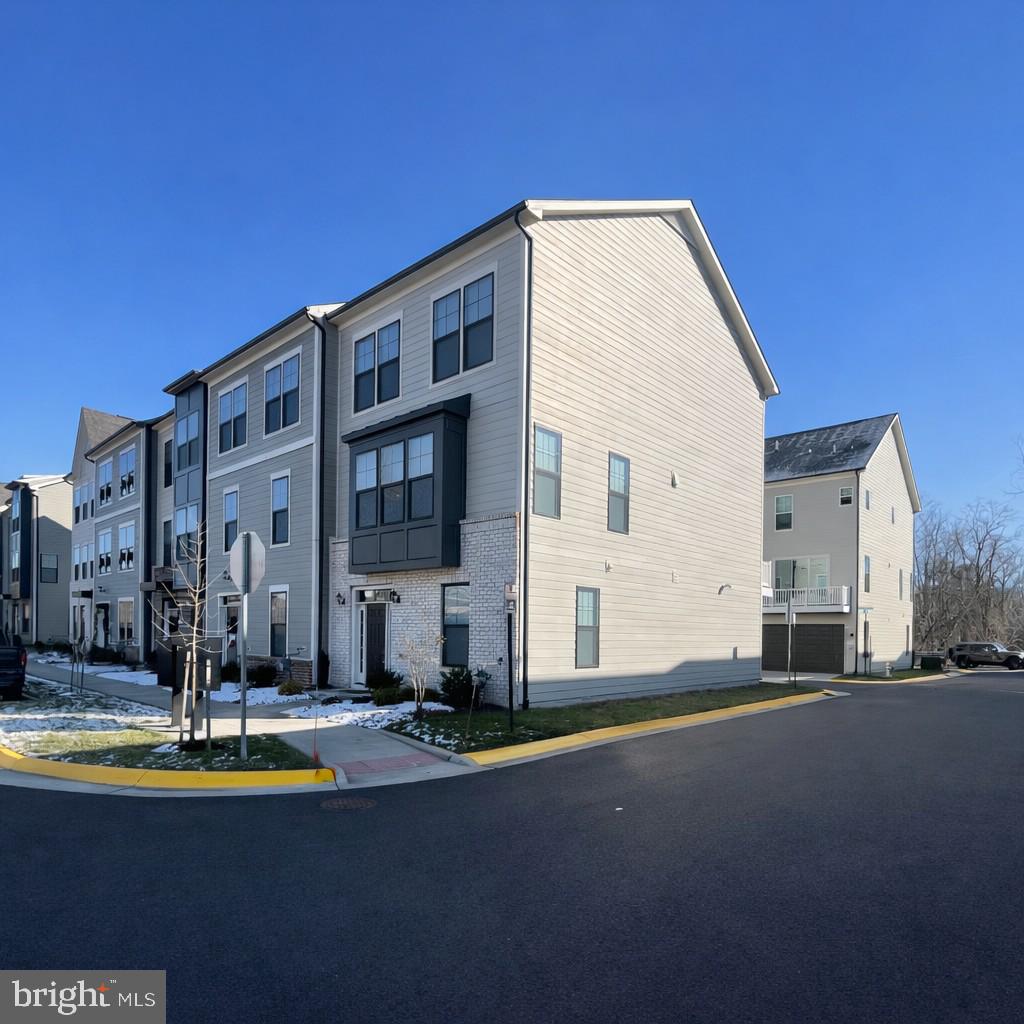 301 WILLIS ST, FREDERICKSBURG, Virginia 22401, 3 Bedrooms Bedrooms, ,3 BathroomsBathrooms,Residential,For sale,301 WILLIS ST,VAFB2009634 MLS # VAFB2009634