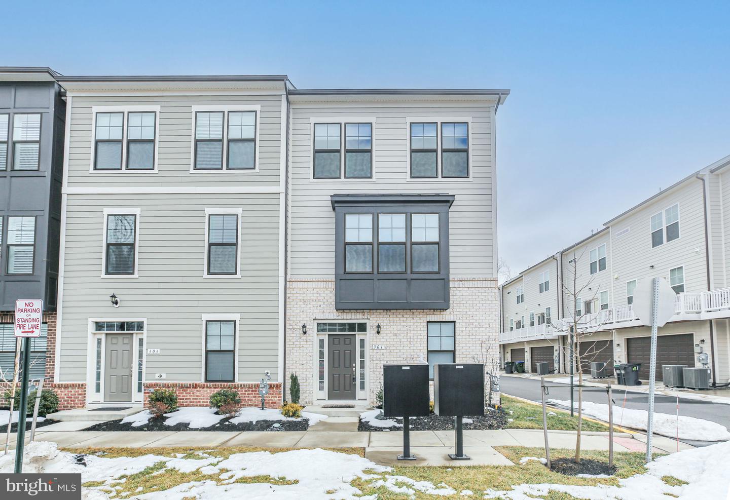 301 WILLIS ST, FREDERICKSBURG, Virginia 22401, 3 Bedrooms Bedrooms, ,3 BathroomsBathrooms,Residential,For sale,301 WILLIS ST,VAFB2009634 MLS # VAFB2009634