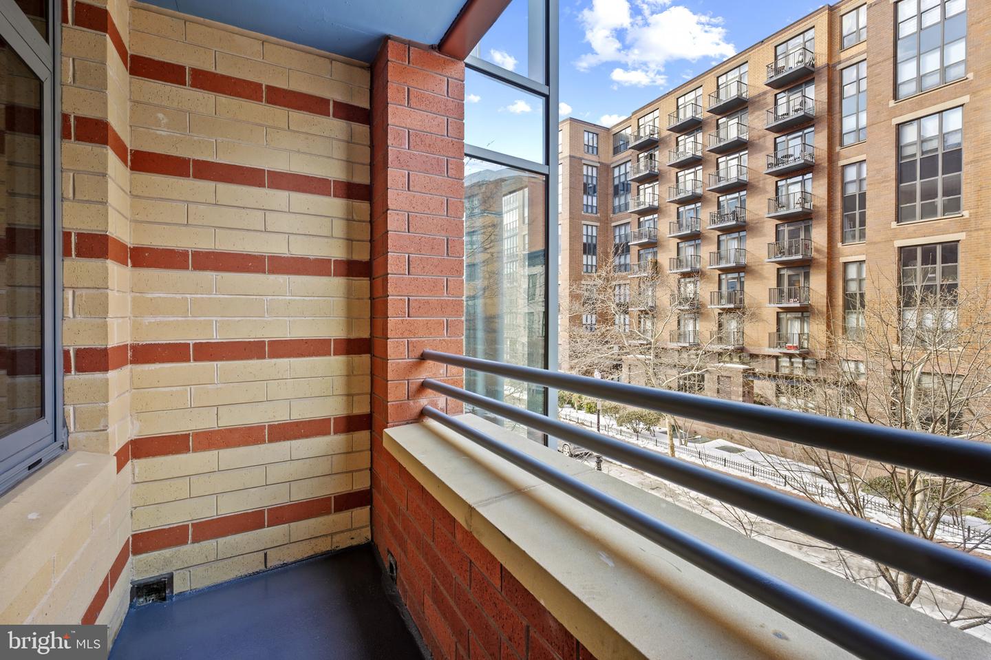 1117 10TH ST NW #302, WASHINGTON, District Of Columbia 20001, 2 Bedrooms Bedrooms, ,2 BathroomsBathrooms,Residential,For sale,1117 10TH ST NW #302,DCDC2245384 MLS # DCDC2245384