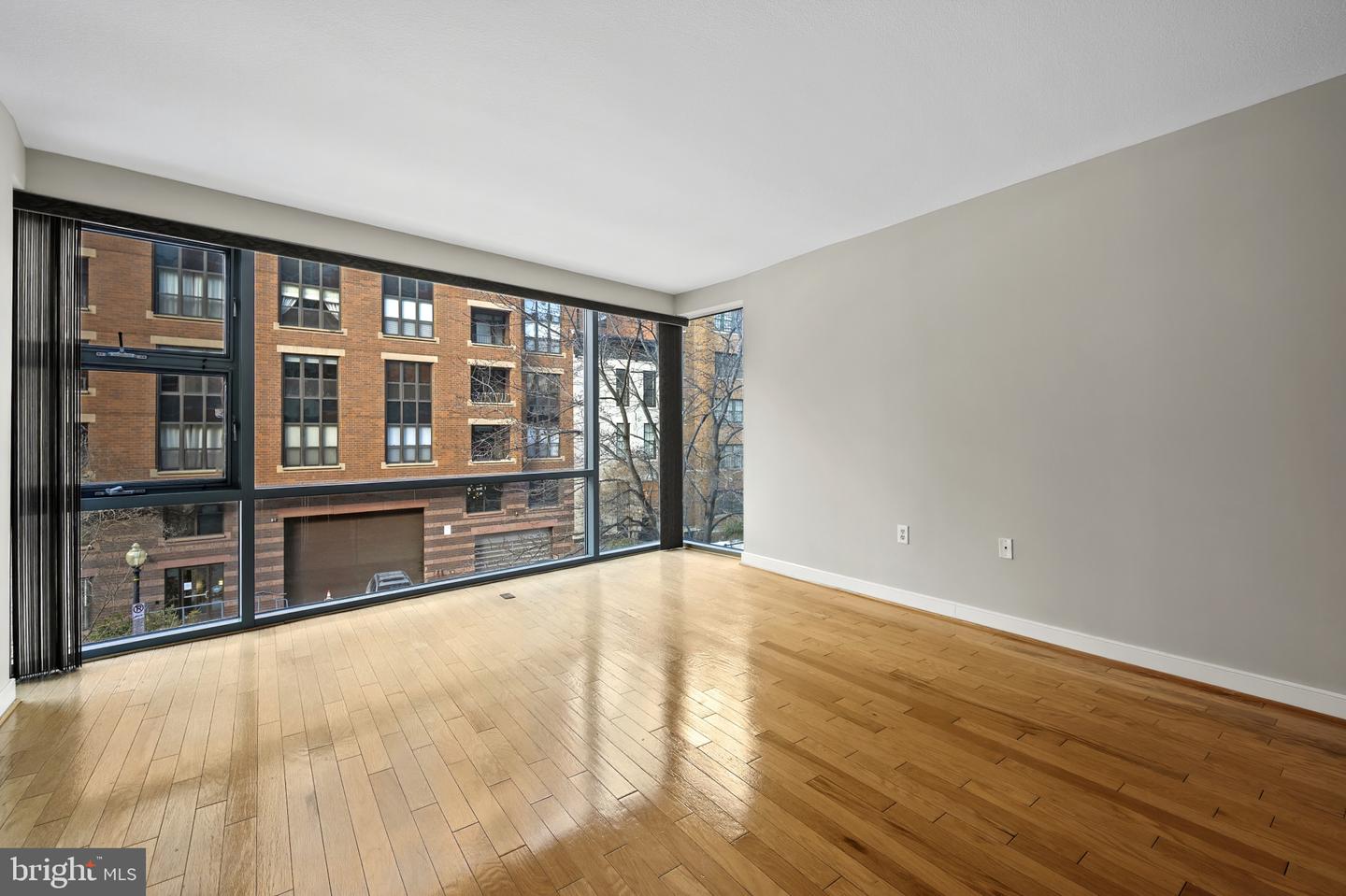 1117 10TH ST NW #302, WASHINGTON, District Of Columbia 20001, 2 Bedrooms Bedrooms, ,2 BathroomsBathrooms,Residential,For sale,1117 10TH ST NW #302,DCDC2245384 MLS # DCDC2245384