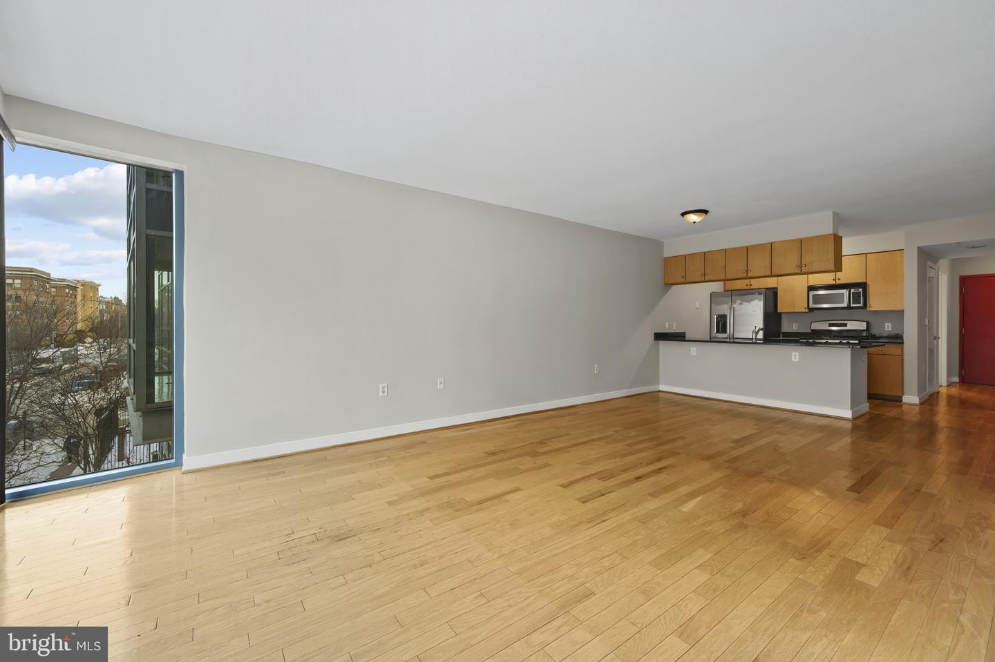 1117 10TH ST NW #302, WASHINGTON, District Of Columbia 20001, 2 Bedrooms Bedrooms, ,2 BathroomsBathrooms,Residential,For sale,1117 10TH ST NW #302,DCDC2245384 MLS # DCDC2245384