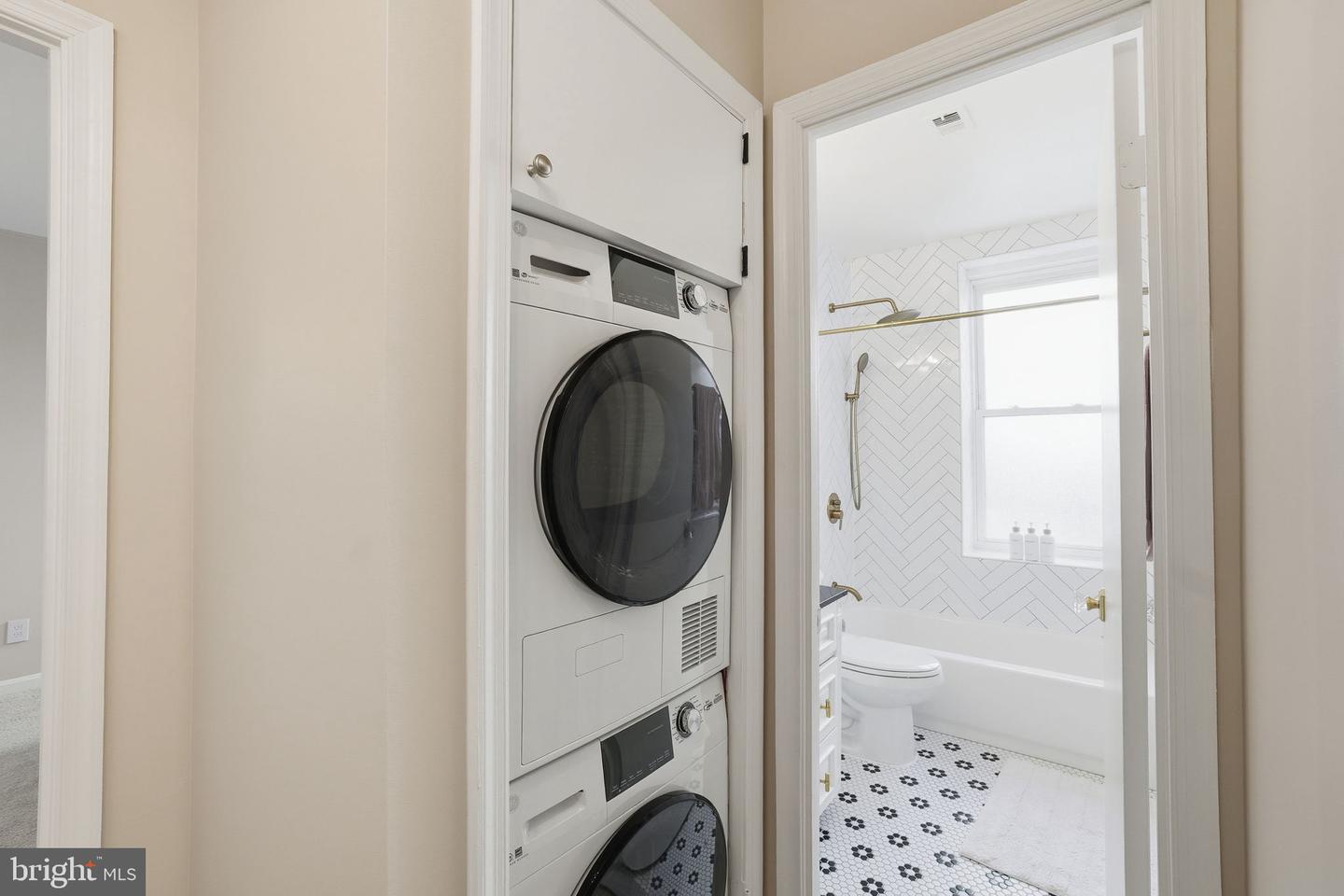 2001 16TH ST NW #202, WASHINGTON, District Of Columbia 20009, 1 Bedroom Bedrooms, ,1 BathroomBathrooms,Residential,For sale,2001 16TH ST NW #202,DCDC2245400 MLS # DCDC2245400