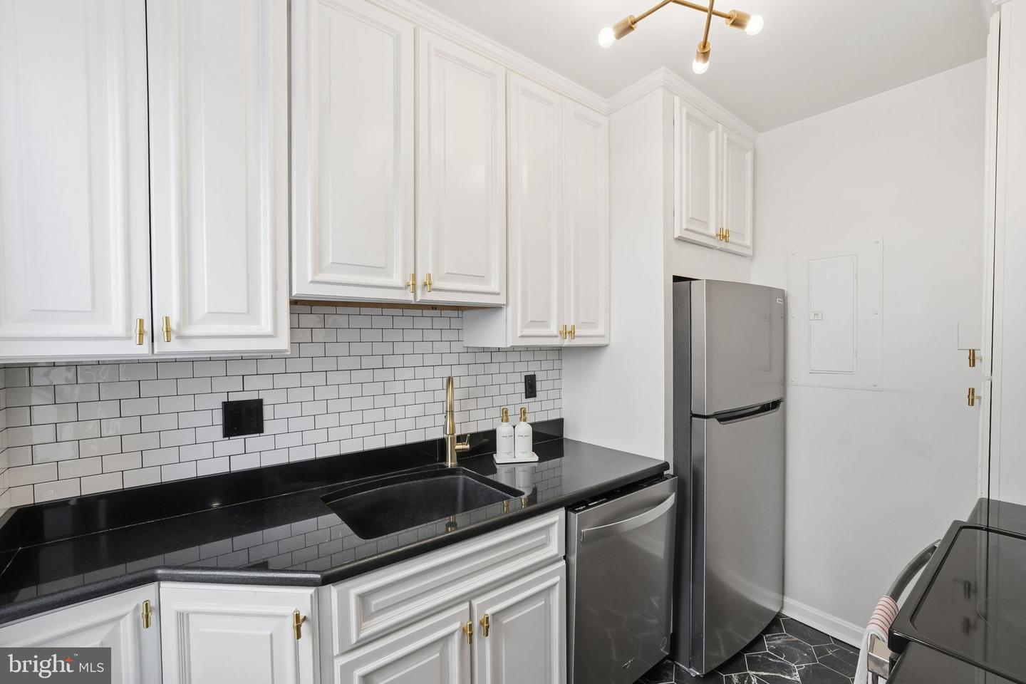 2001 16TH ST NW #202, WASHINGTON, District Of Columbia 20009, 1 Bedroom Bedrooms, ,1 BathroomBathrooms,Residential,For sale,2001 16TH ST NW #202,DCDC2245400 MLS # DCDC2245400