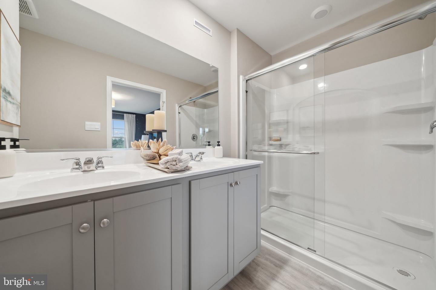 5913 BANYAN LN, CHESTERFIELD, Virginia 23234, 3 Bedrooms Bedrooms, 5 Rooms Rooms,2 BathroomsBathrooms,Residential,For sale,5913 BANYAN LN,VACF2001396 MLS # VACF2001396