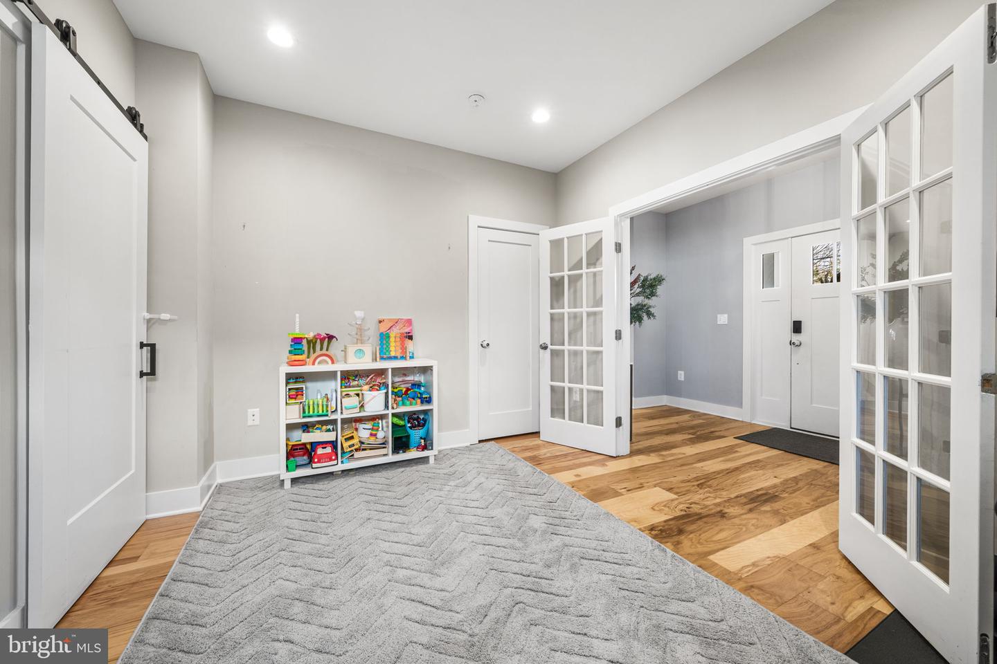 3209 NOTTAGE LN, FALLS CHURCH, Virginia 22042, 4 Bedrooms Bedrooms, ,3 BathroomsBathrooms,Residential,For sale,3209 NOTTAGE LN,VAFX2289948 MLS # VAFX2289948