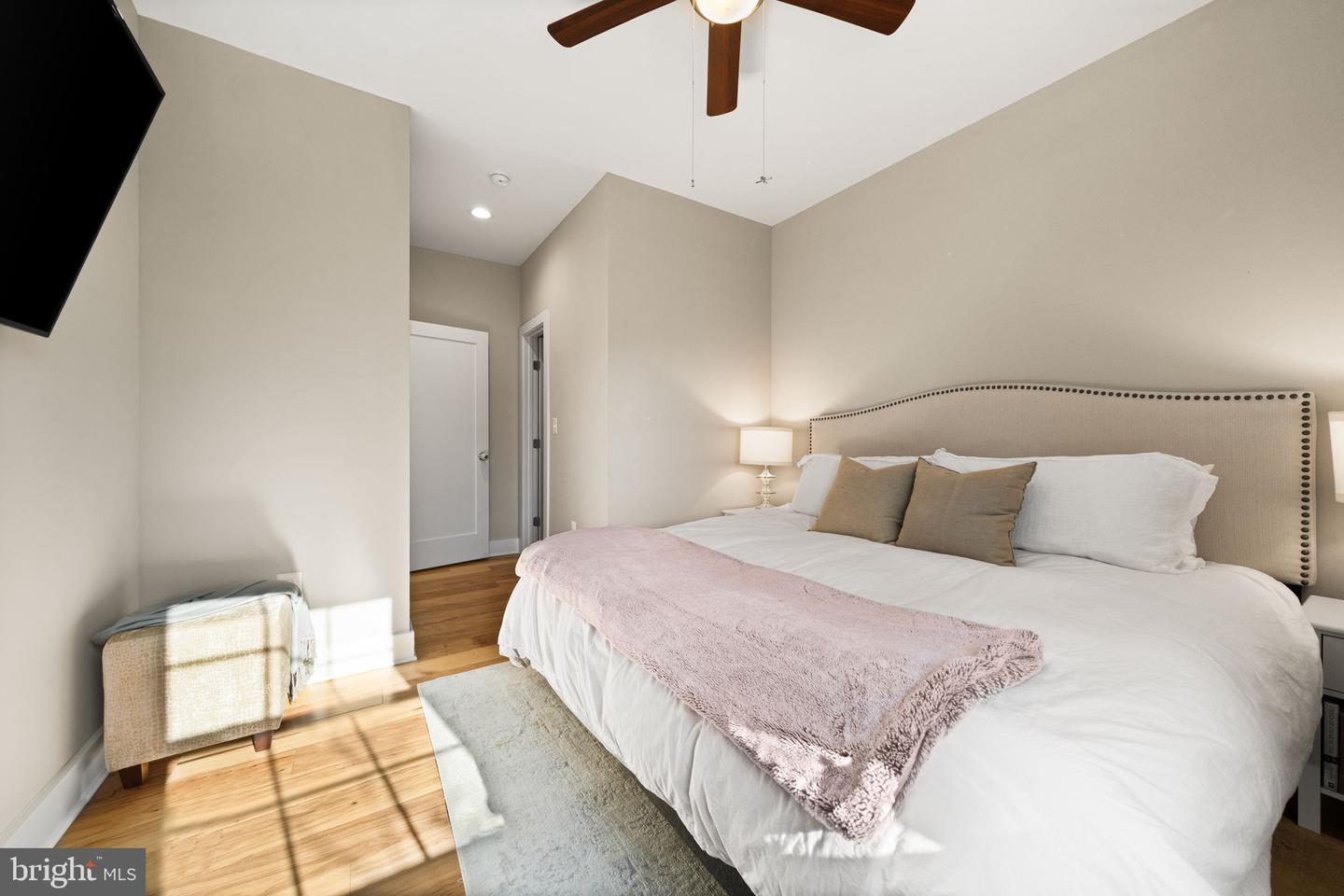 3209 NOTTAGE LN, FALLS CHURCH, Virginia 22042, 4 Bedrooms Bedrooms, ,3 BathroomsBathrooms,Residential,For sale,3209 NOTTAGE LN,VAFX2289948 MLS # VAFX2289948