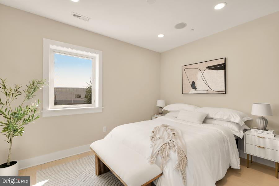 2305 NICHOLSON SE #202, WASHINGTON, District Of Columbia 20020, 2 Bedrooms Bedrooms, 3 Rooms Rooms,2 BathroomsBathrooms,Residential,For sale,2305 NICHOLSON SE #202,DCDC2245342 MLS # DCDC2245342