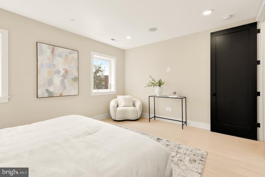 2305 NICHOLSON SE #202, WASHINGTON, District Of Columbia 20020, 2 Bedrooms Bedrooms, 3 Rooms Rooms,2 BathroomsBathrooms,Residential,For sale,2305 NICHOLSON SE #202,DCDC2245342 MLS # DCDC2245342