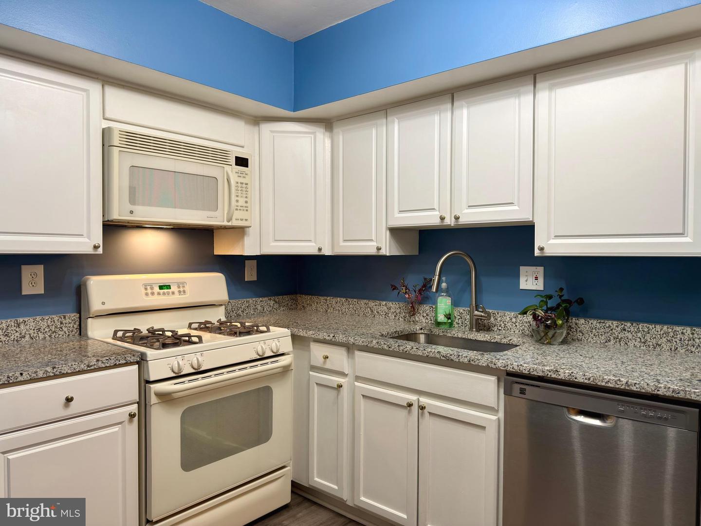 10135 FAIR WOODS DR, FAIRFAX, Virginia 22030, 3 Bedrooms Bedrooms, ,1 BathroomBathrooms,Residential,For sale,10135 FAIR WOODS DR,VAFC2007754 MLS # VAFC2007754