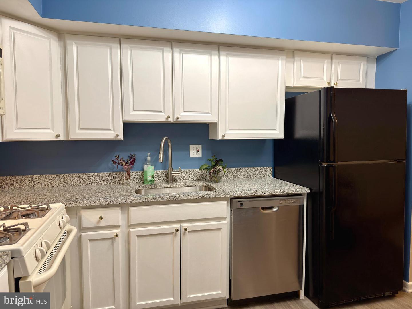 10135 FAIR WOODS DR, FAIRFAX, Virginia 22030, 3 Bedrooms Bedrooms, ,1 BathroomBathrooms,Residential,For sale,10135 FAIR WOODS DR,VAFC2007754 MLS # VAFC2007754