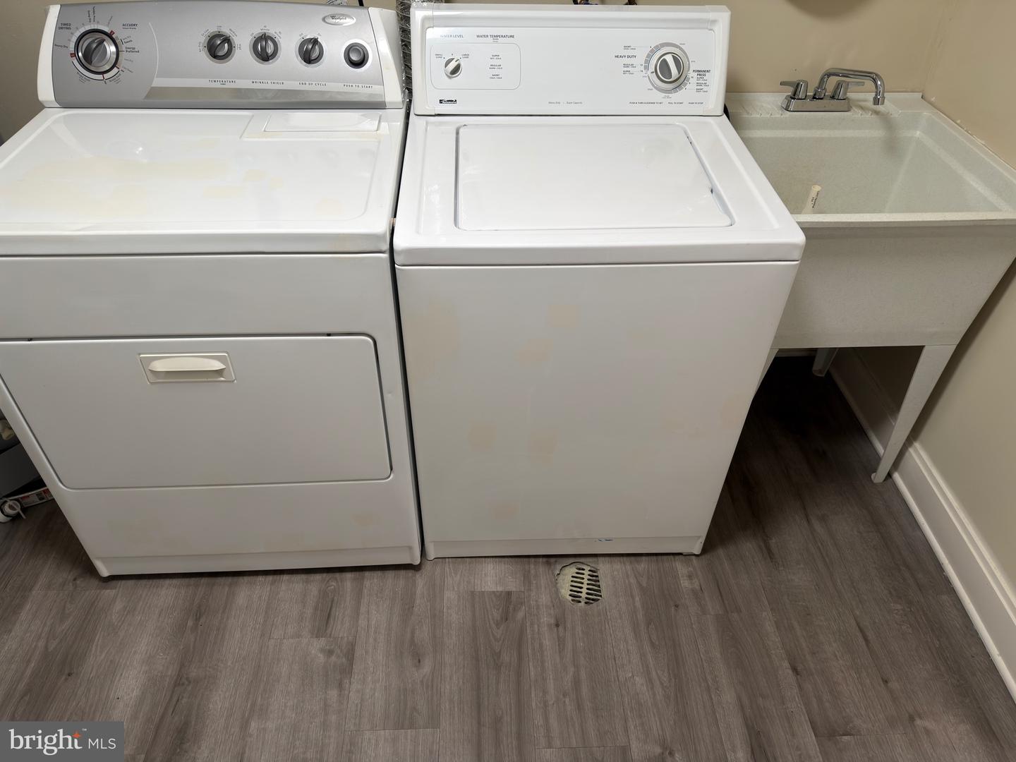 10135 FAIR WOODS DR, FAIRFAX, Virginia 22030, 3 Bedrooms Bedrooms, ,1 BathroomBathrooms,Residential,For sale,10135 FAIR WOODS DR,VAFC2007754 MLS # VAFC2007754