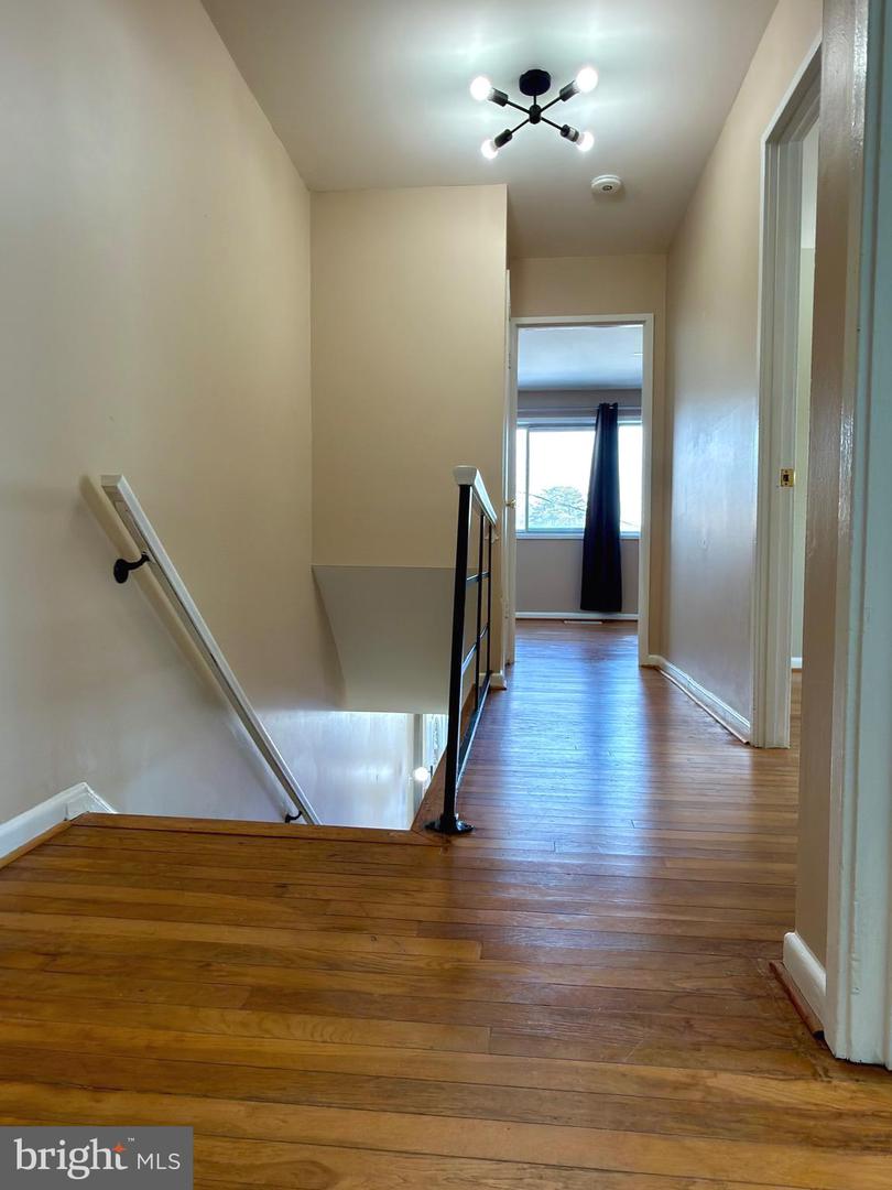 10135 FAIR WOODS DR, FAIRFAX, Virginia 22030, 3 Bedrooms Bedrooms, ,1 BathroomBathrooms,Residential,For sale,10135 FAIR WOODS DR,VAFC2007754 MLS # VAFC2007754