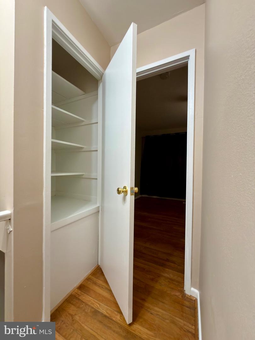 10135 FAIR WOODS DR, FAIRFAX, Virginia 22030, 3 Bedrooms Bedrooms, ,1 BathroomBathrooms,Residential,For sale,10135 FAIR WOODS DR,VAFC2007754 MLS # VAFC2007754