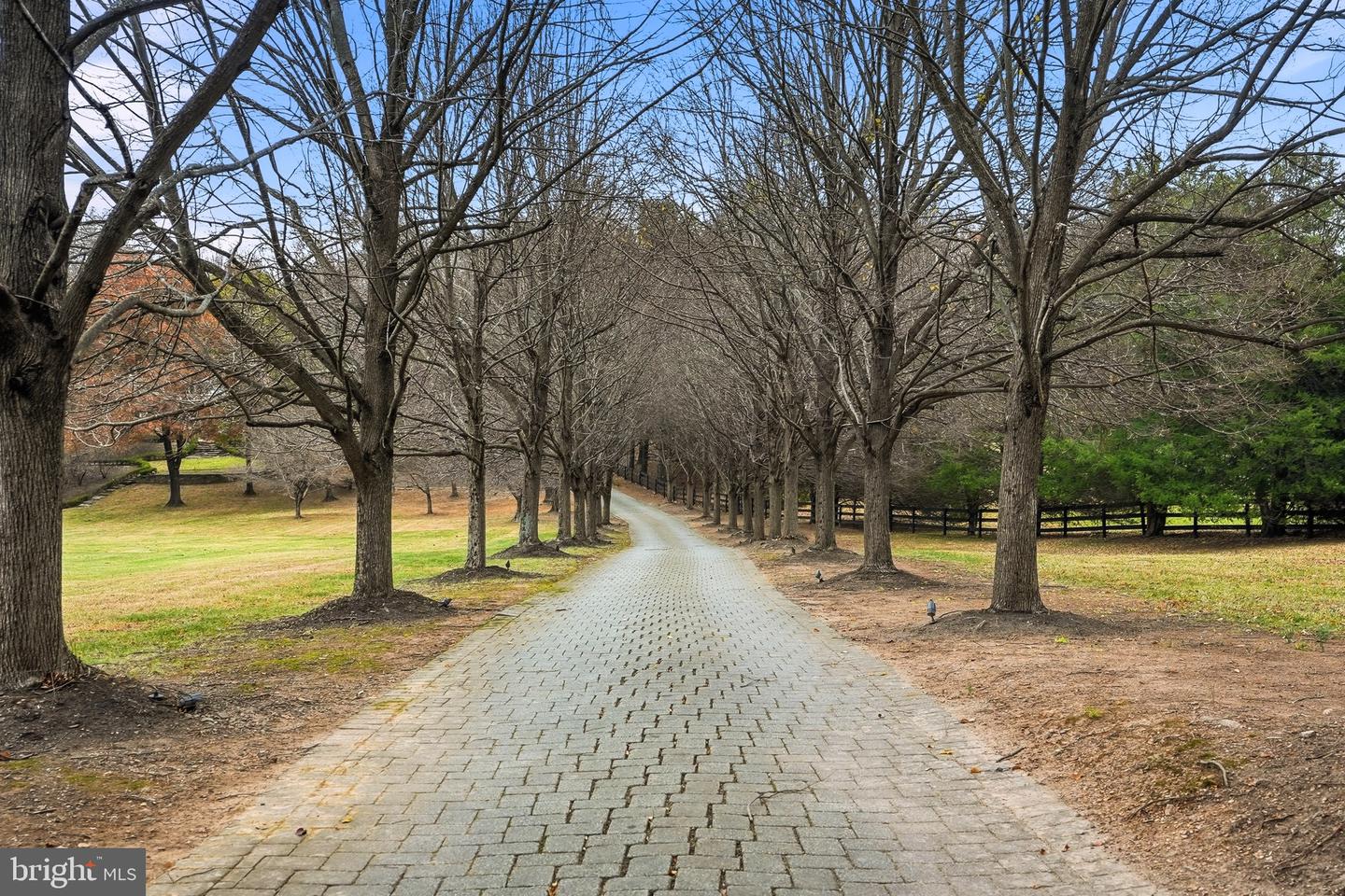 9324 GEORGETOWN PIKE, GREAT FALLS, Virginia 22066, 6 Bedrooms Bedrooms, ,7 BathroomsBathrooms,Residential,For sale,9324 GEORGETOWN PIKE,VAFX2290088 MLS # VAFX2290088 9324 GEORGETOWN PIKE, GREAT FALLS, Virginia 22066, 6 Bedrooms Bedrooms, ,7 BathroomsBathrooms,Residential,For sale,9324 GEORGETOWN PIKE,VAFX2290088 MLS # VAFX2290088