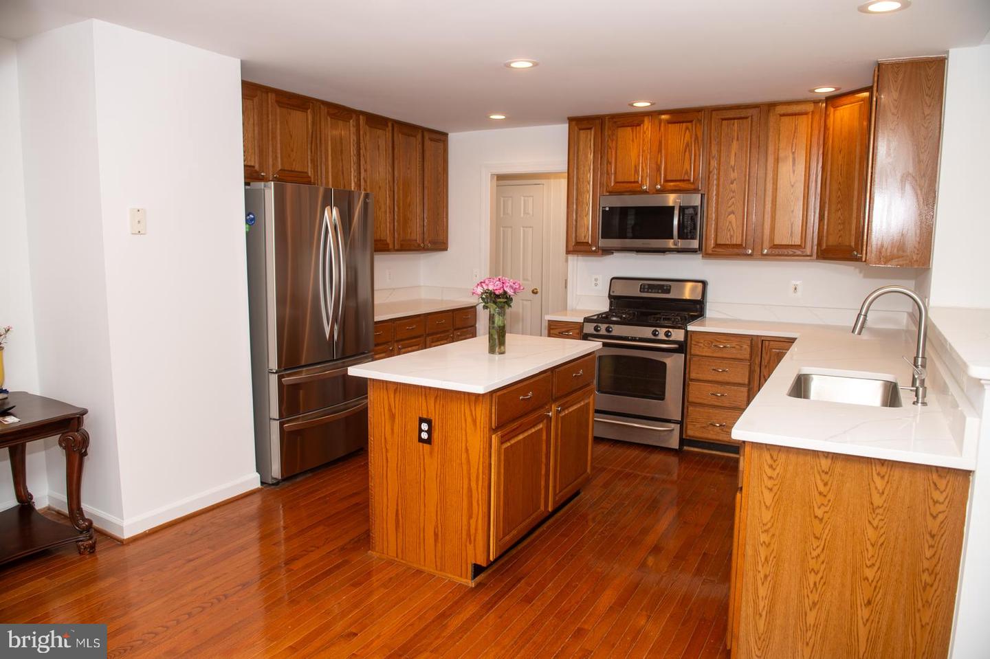 20765 BANK WAY, STERLING, Virginia 20165, 4 Bedrooms Bedrooms, 6 Rooms Rooms,3 BathroomsBathrooms,Residential,For sale,20765 BANK WAY,VALO2106842 MLS # VALO2106842