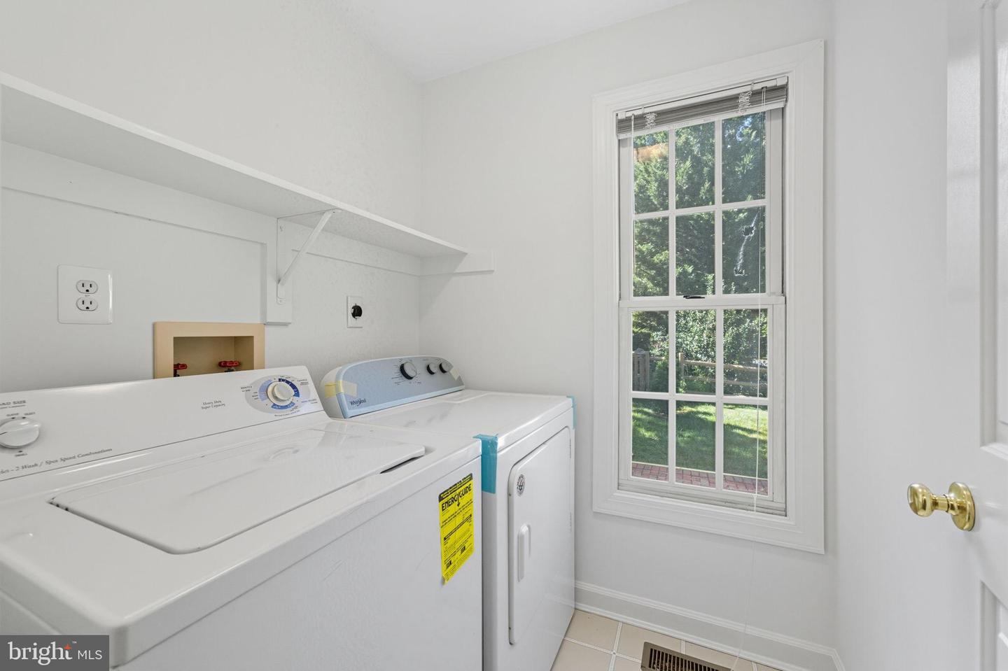 20765 BANK WAY, STERLING, Virginia 20165, 4 Bedrooms Bedrooms, 6 Rooms Rooms,3 BathroomsBathrooms,Residential,For sale,20765 BANK WAY,VALO2106842 MLS # VALO2106842